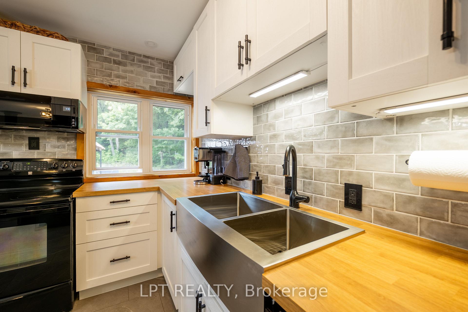 Photo 7 of 2291 Sands Road, Frontenac, Frontenac South — HOMEH