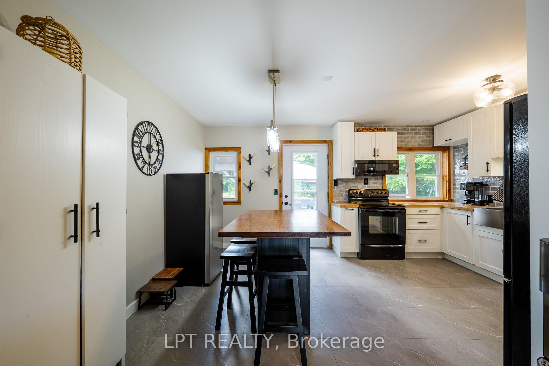 Photo 11 of 2291 Sands Road, Frontenac, Frontenac South — HOMEH