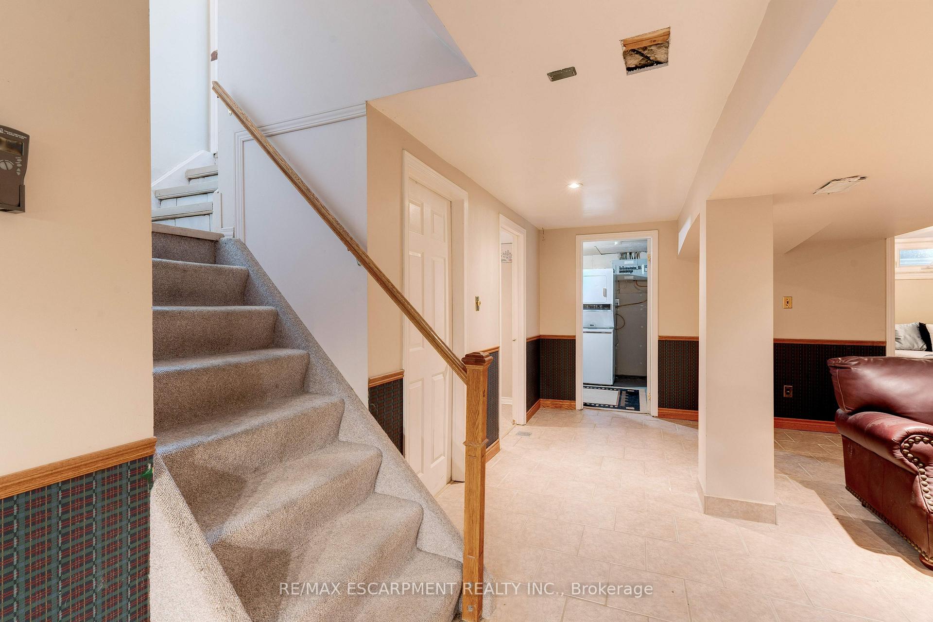 Photo 19 of 224 Glenholme Avenue, Hamilton, Winona — HOMEH