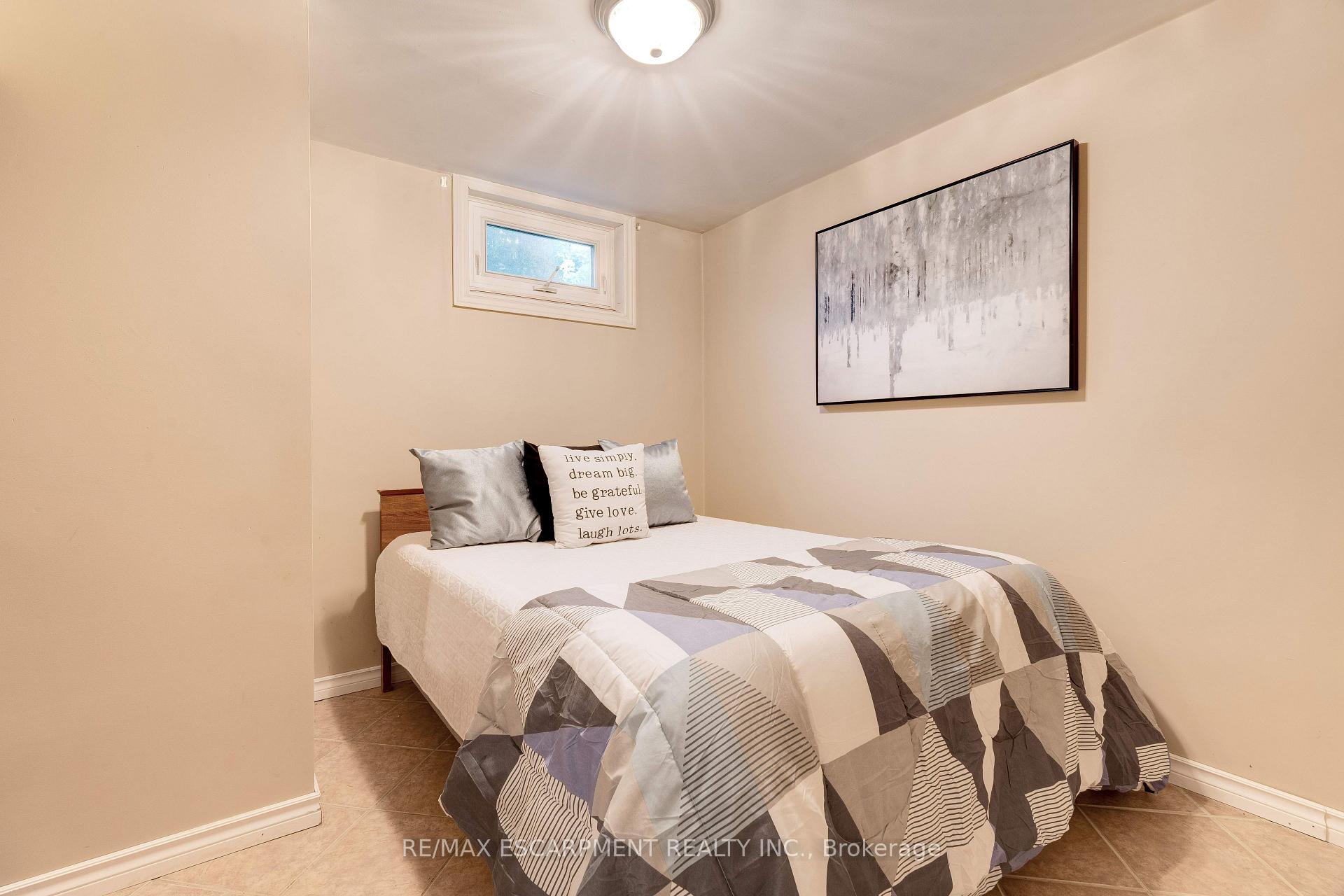 Photo 25 of 224 Glenholme Avenue, Hamilton, Winona — HOMEH
