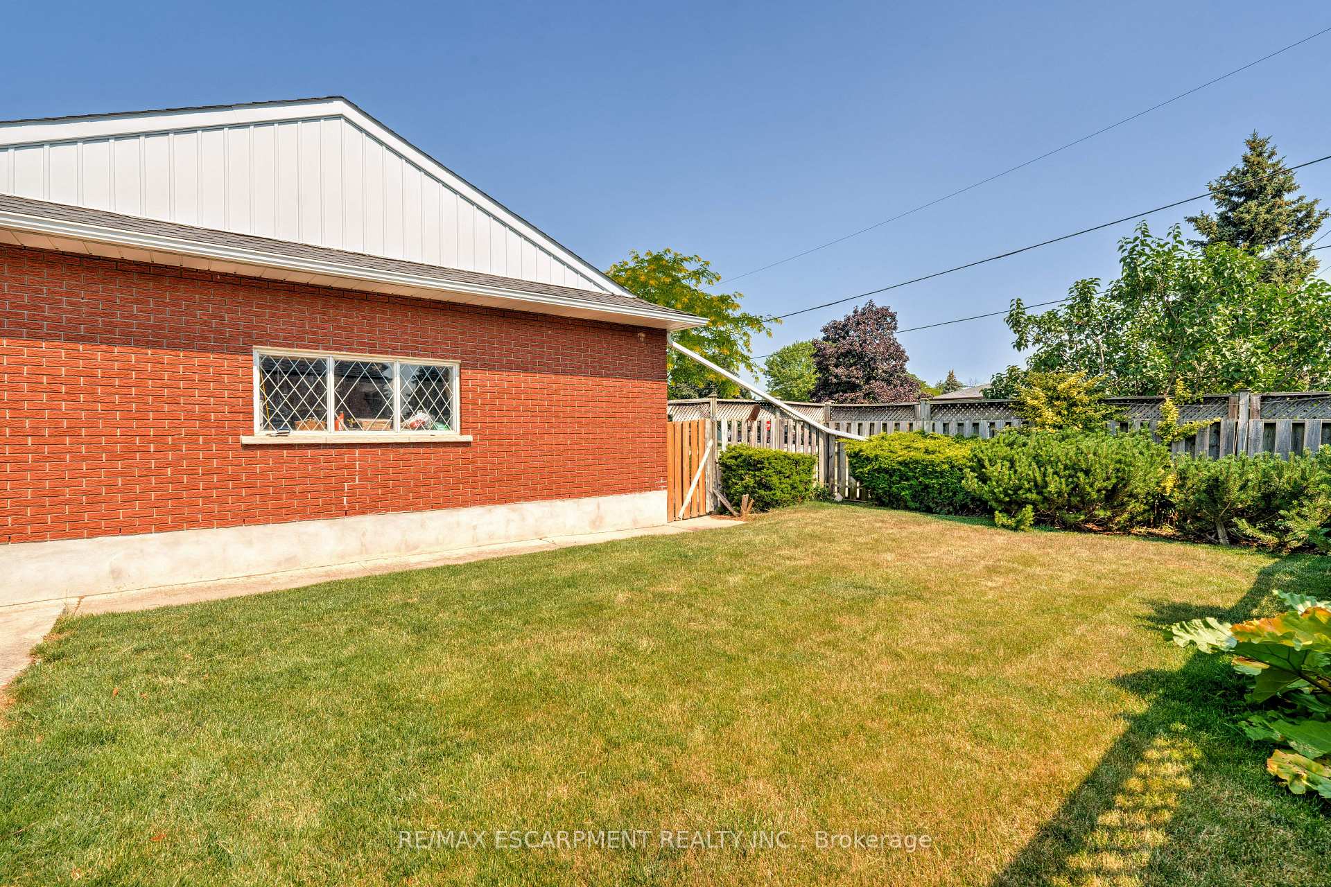 Photo 30 of 224 Glenholme Avenue, Hamilton, Winona — HOMEH