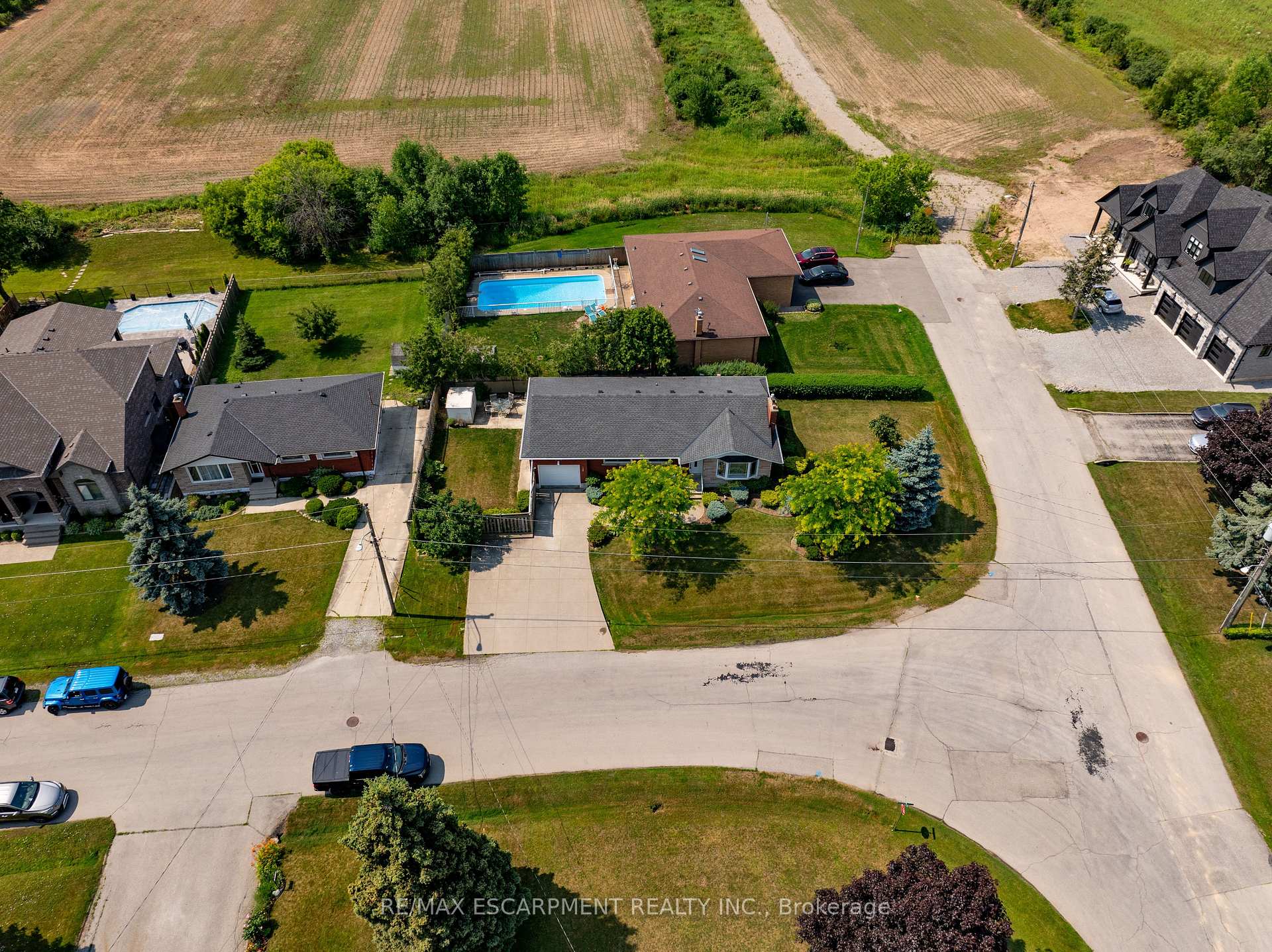Photo 32 of 224 Glenholme Avenue, Hamilton, Winona — HOMEH