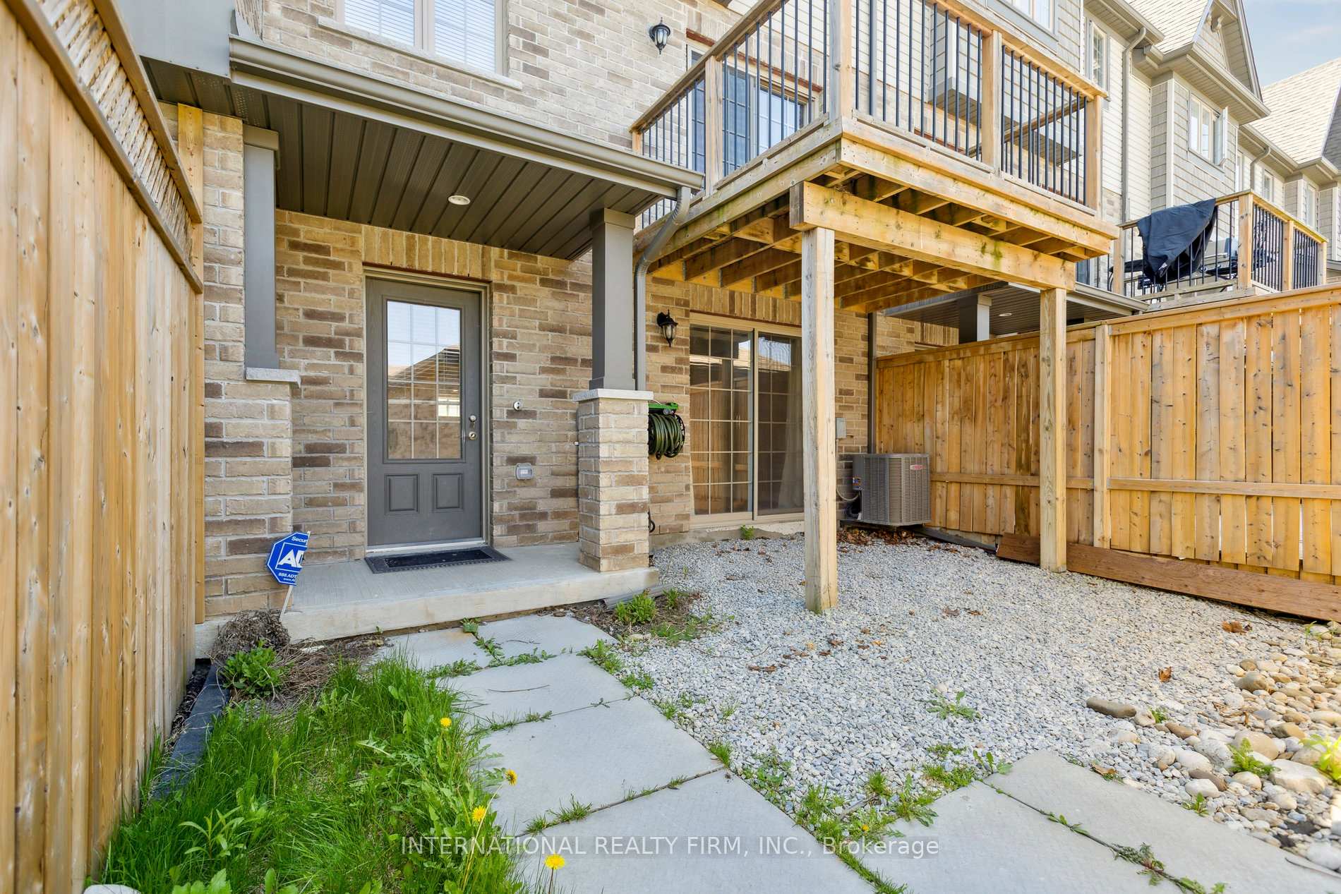 Photo 2 of 39 Jeffrey Drive, Guelph, Grange Road — HOMEH
