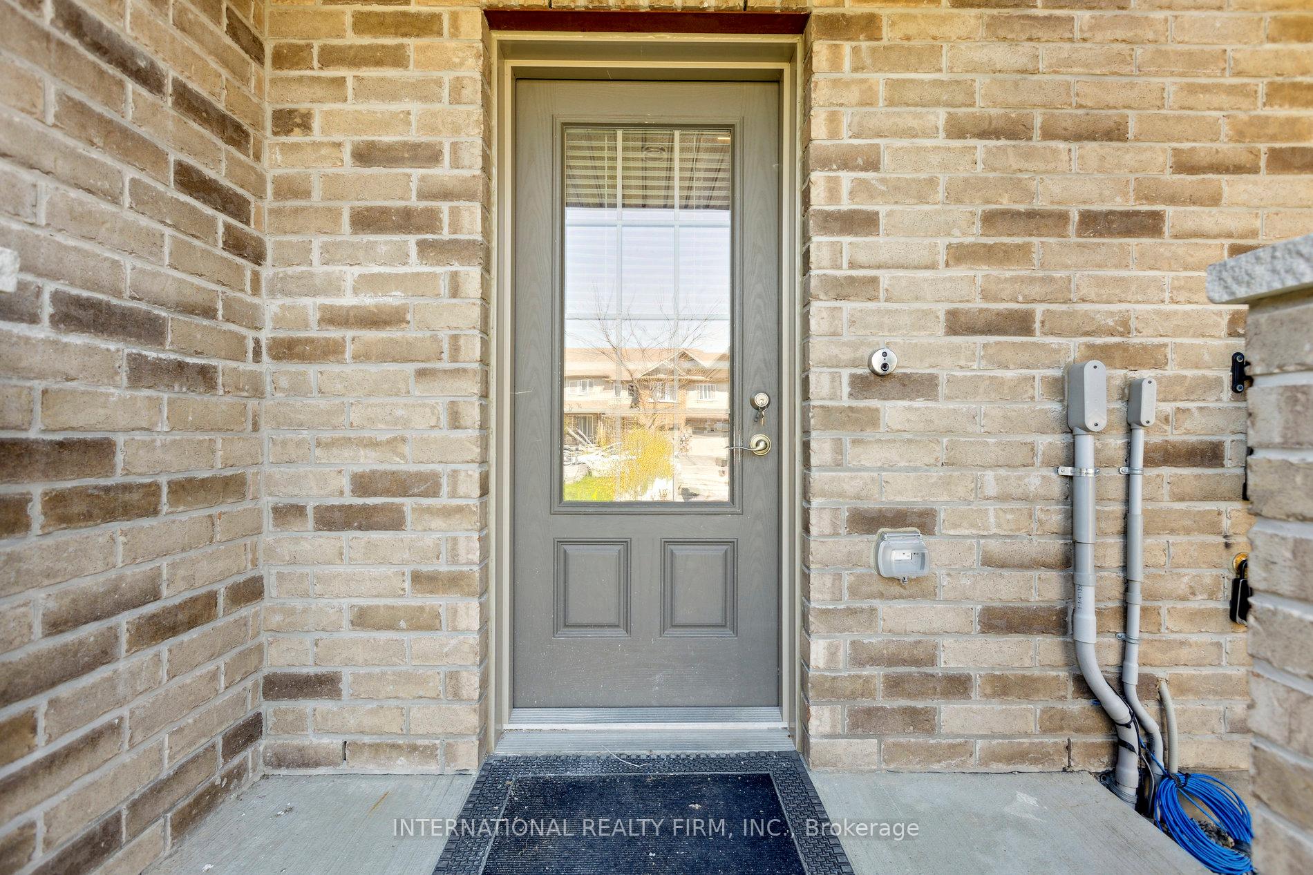 Photo 3 of 39 Jeffrey Drive, Guelph, Grange Road — HOMEH