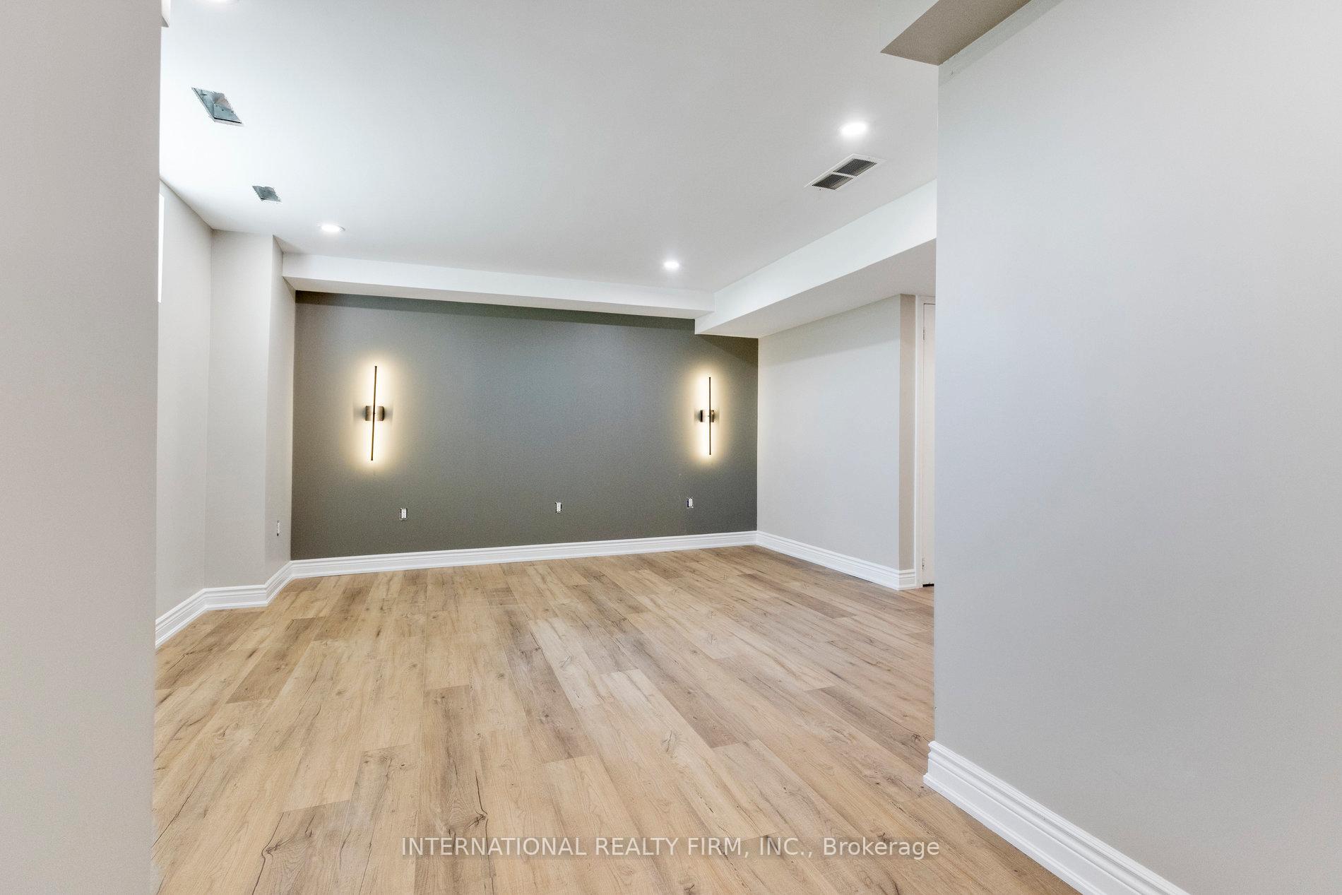 Photo 24 of 39 Jeffrey Drive, Guelph, Grange Road — HOMEH