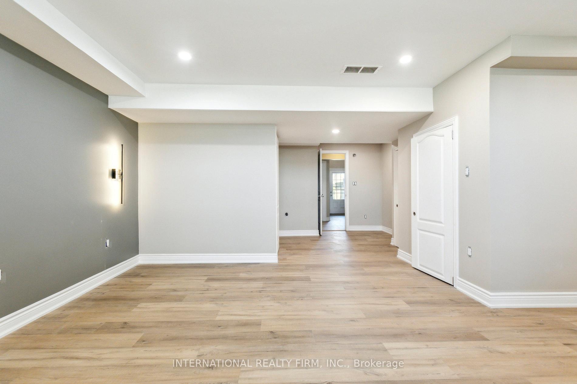 Photo 25 of 39 Jeffrey Drive, Guelph, Grange Road — HOMEH