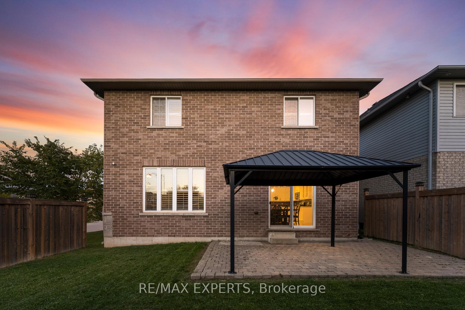 Photo 3 of 154 Davinci Boulevard, Hamilton, Carpenter — HOMEH