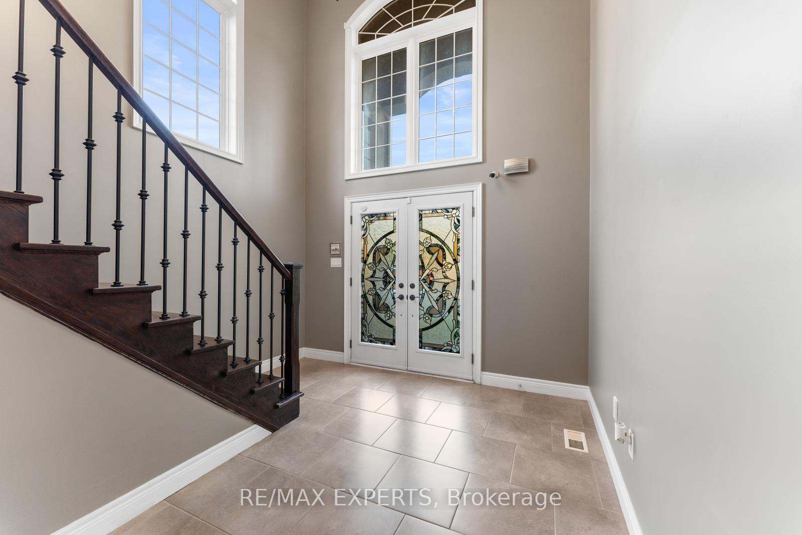 Photo 8 of 154 Davinci Boulevard, Hamilton, Carpenter — HOMEH