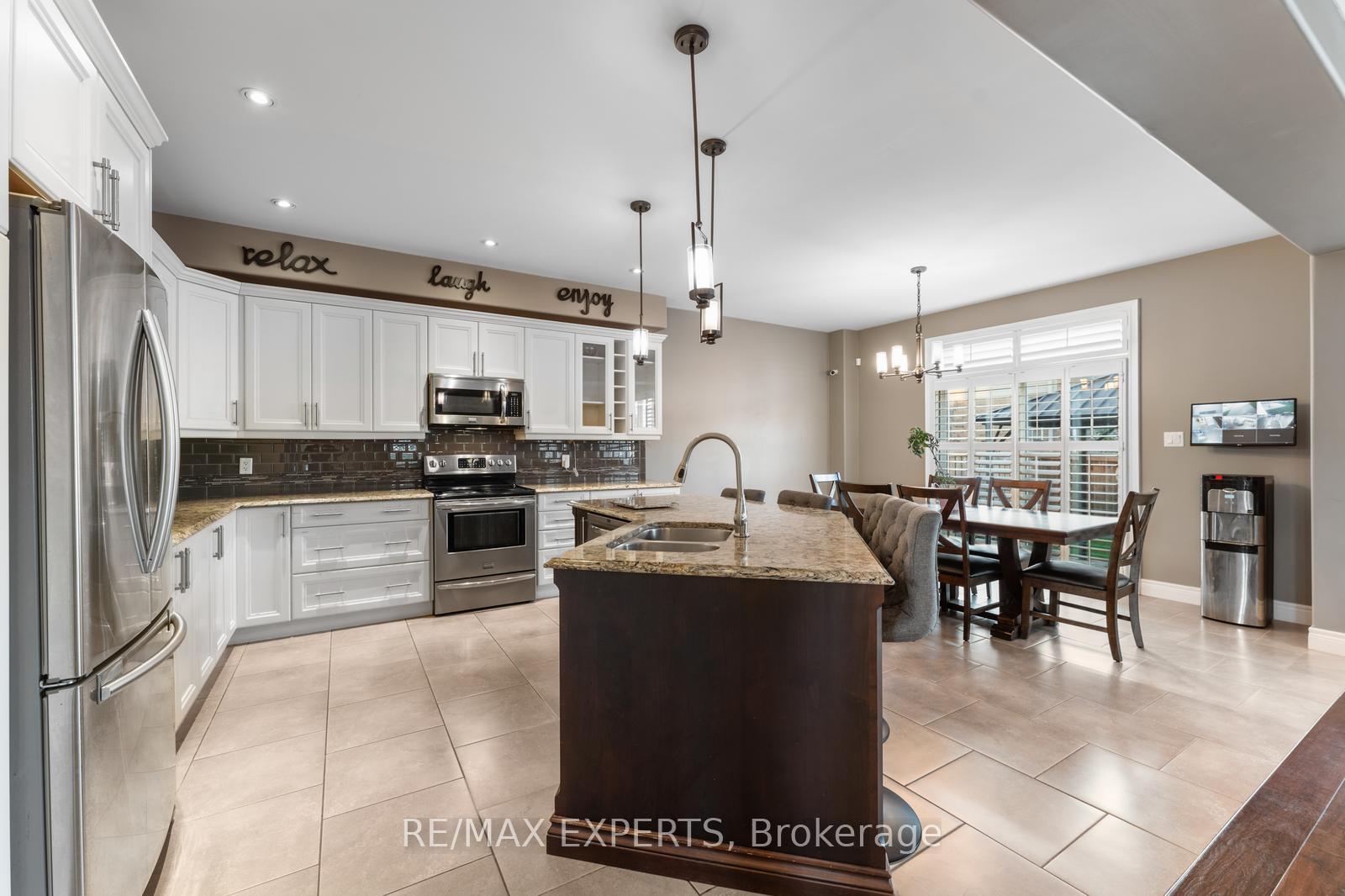 Photo 18 of 154 Davinci Boulevard, Hamilton, Carpenter — HOMEH