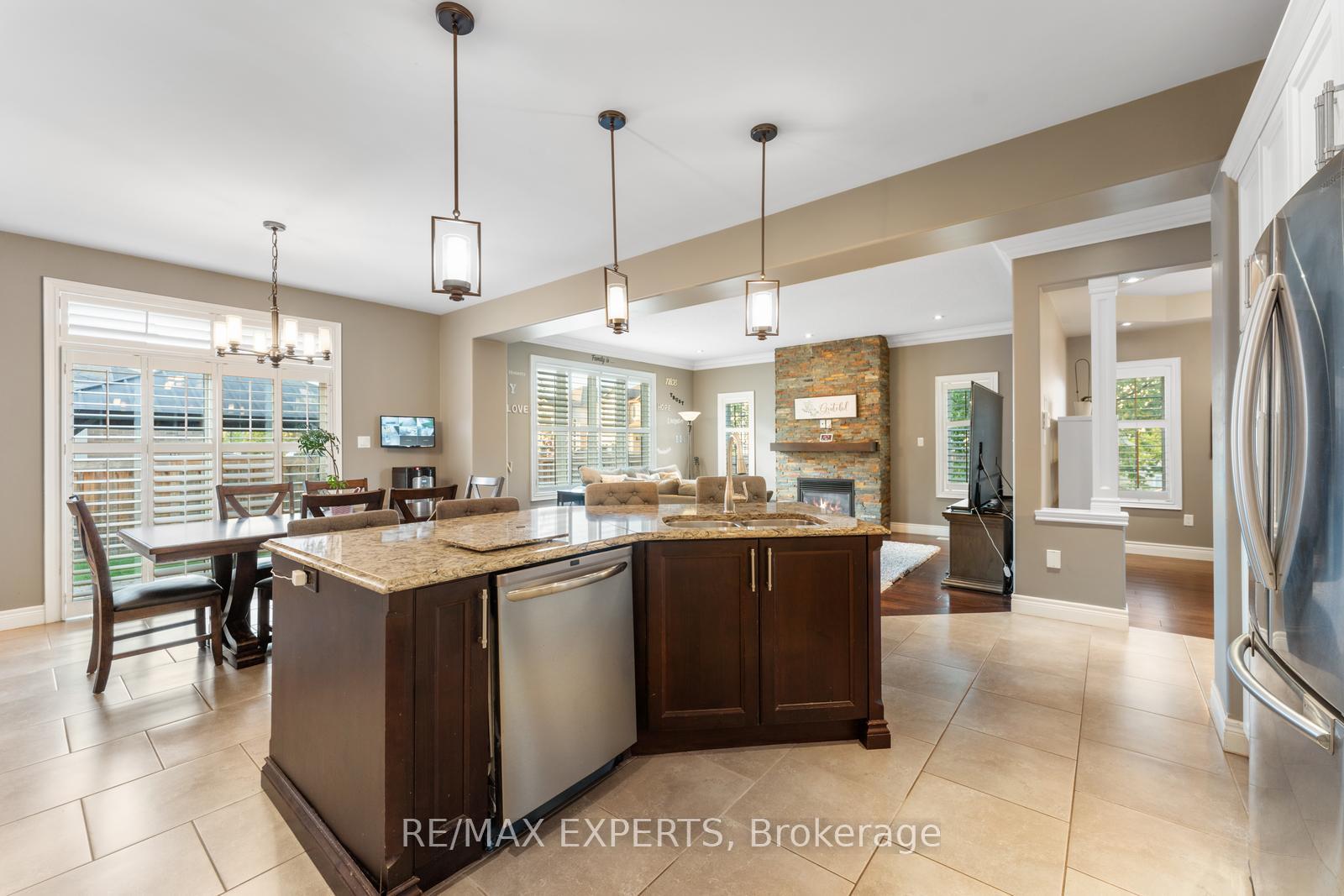 Photo 20 of 154 Davinci Boulevard, Hamilton, Carpenter — HOMEH
