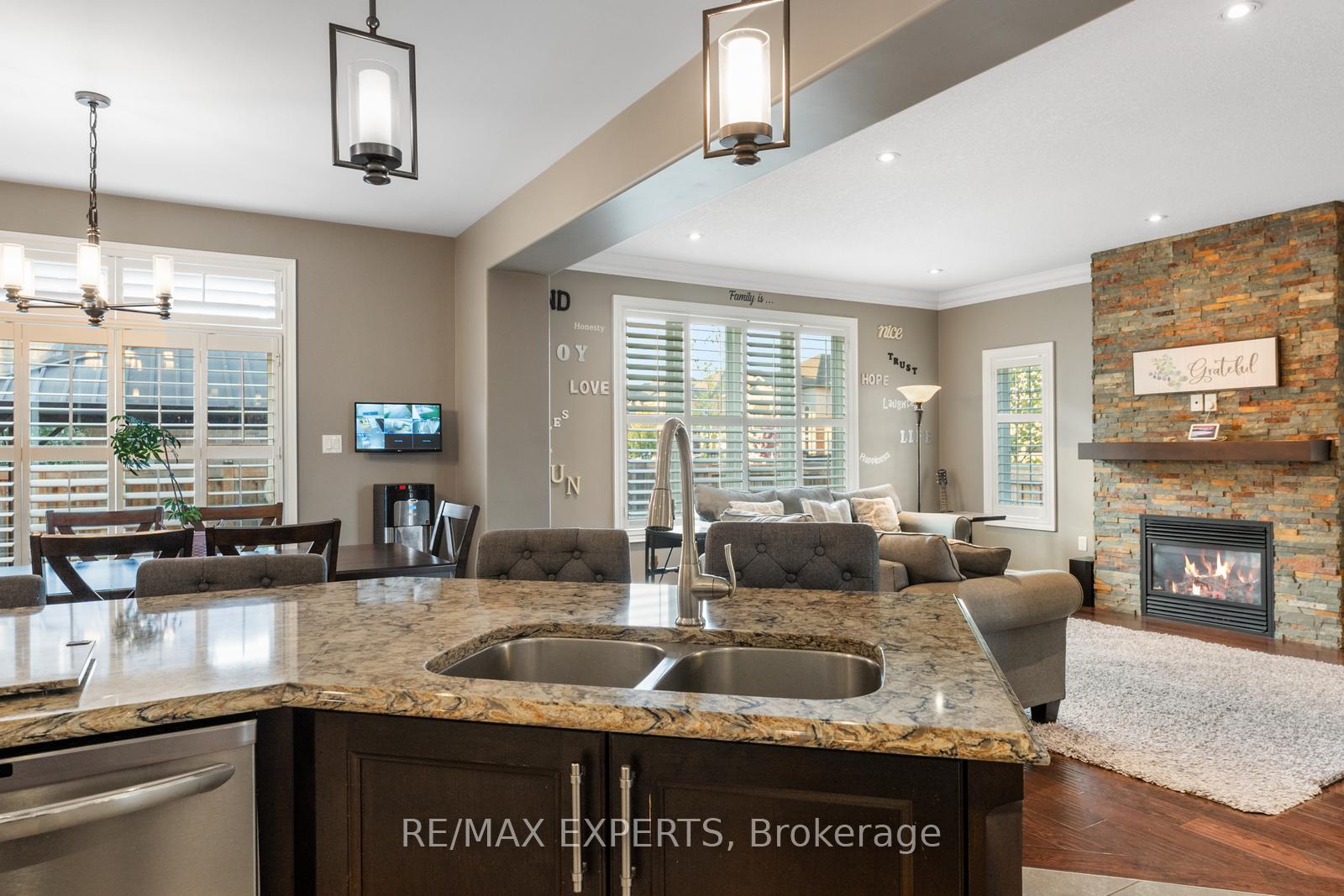 Photo 21 of 154 Davinci Boulevard, Hamilton, Carpenter — HOMEH