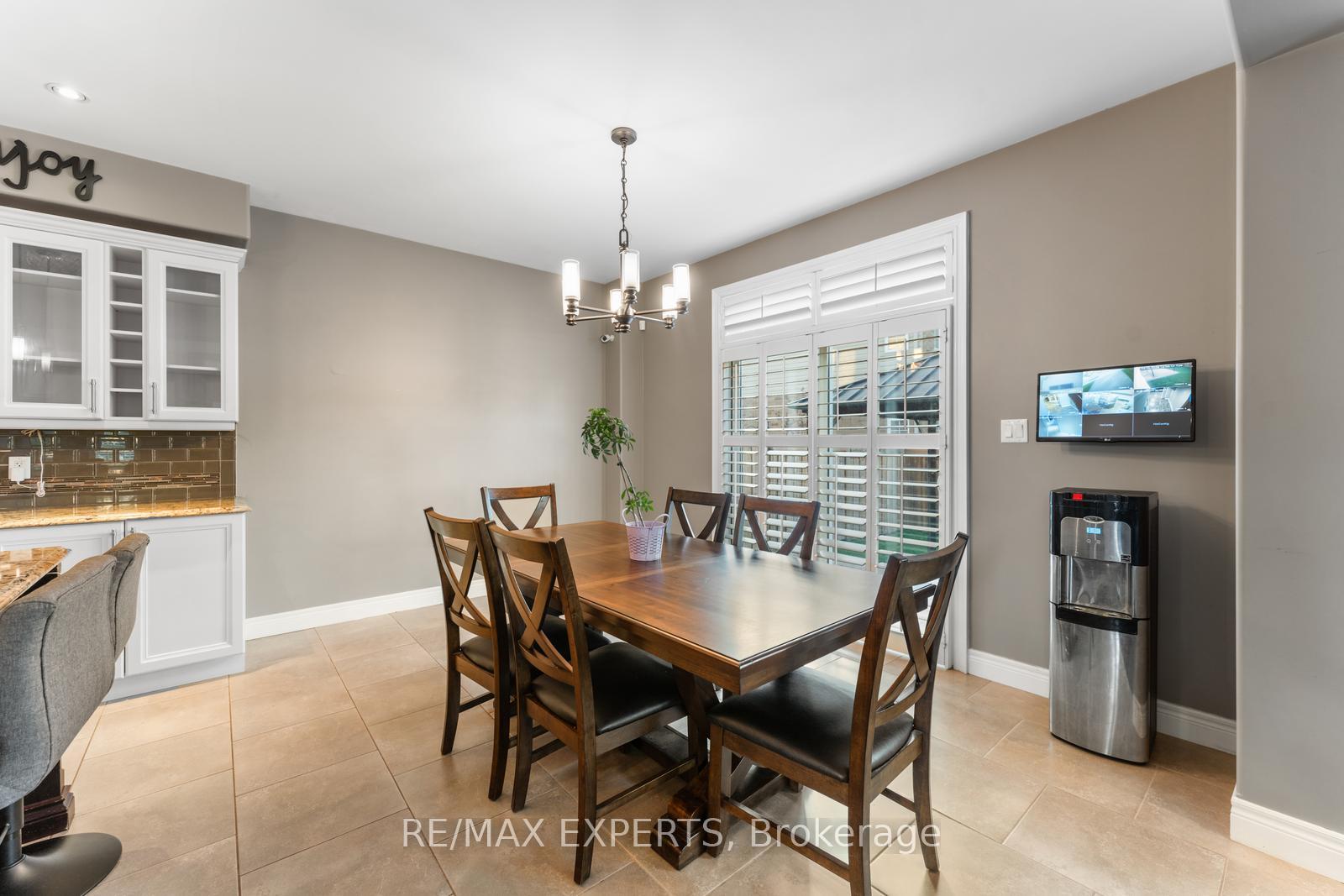 Photo 27 of 154 Davinci Boulevard, Hamilton, Carpenter — HOMEH