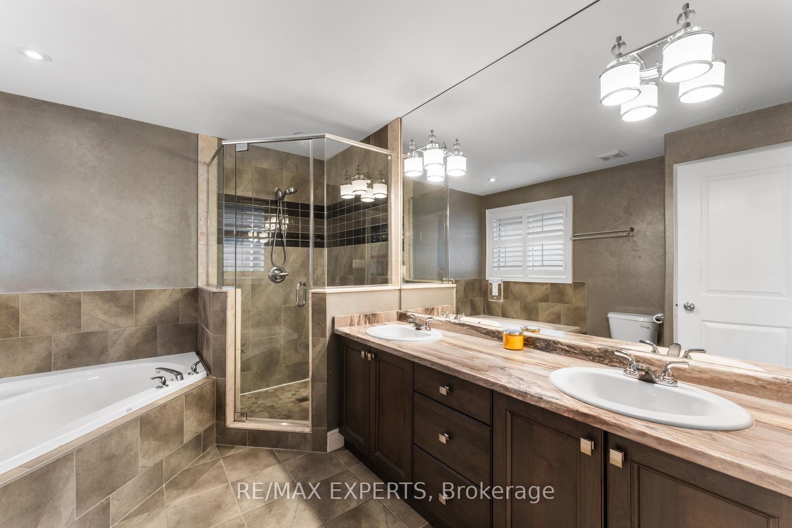 Photo 34 of 154 Davinci Boulevard, Hamilton, Carpenter — HOMEH