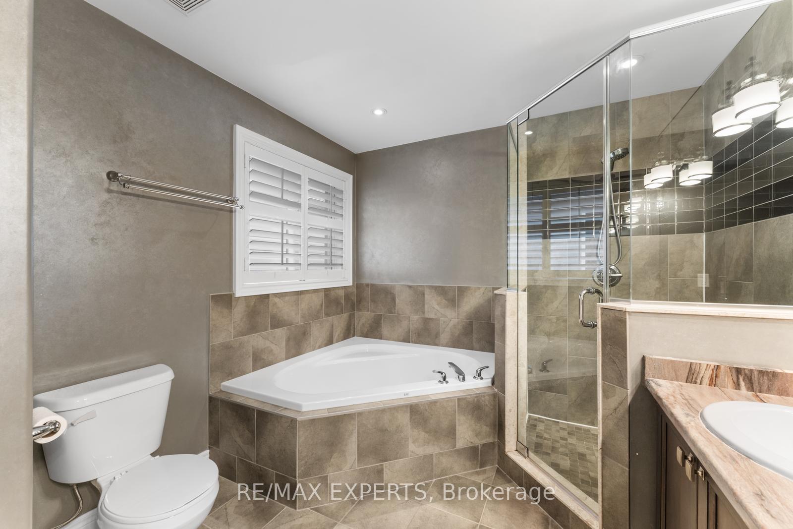 Photo 35 of 154 Davinci Boulevard, Hamilton, Carpenter — HOMEH
