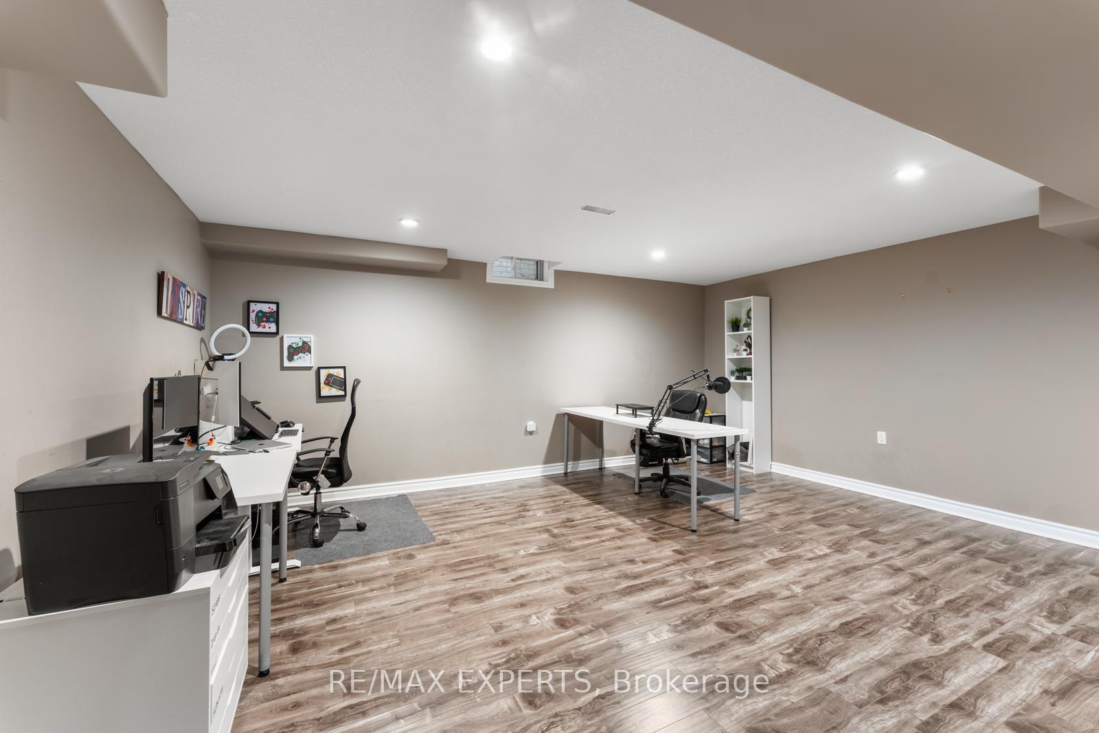 Photo 45 of 154 Davinci Boulevard, Hamilton, Carpenter — HOMEH