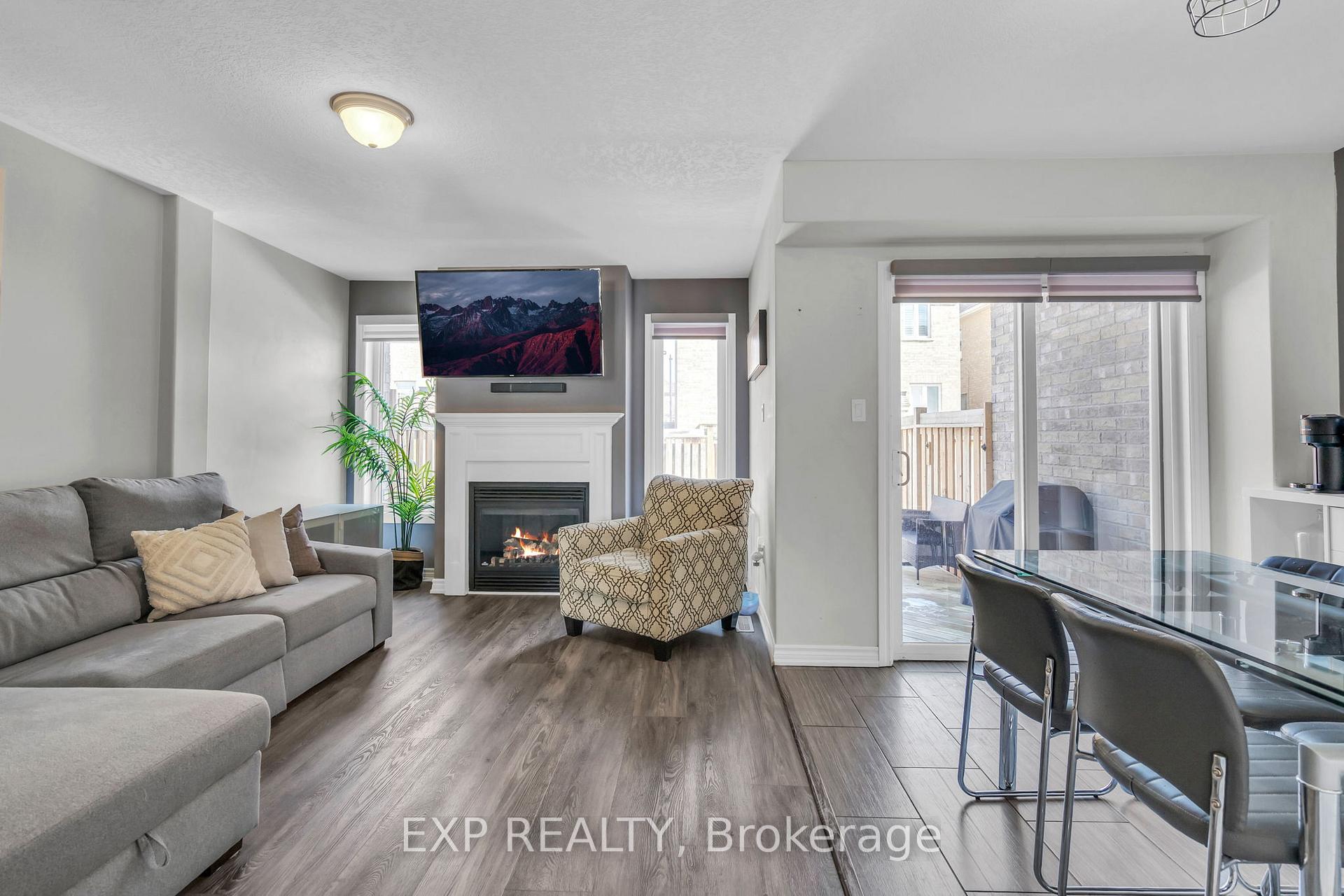 Photo 5 of 53 Wyndham Circle, Georgina, Sutton & Jackson's Point — HOMEH