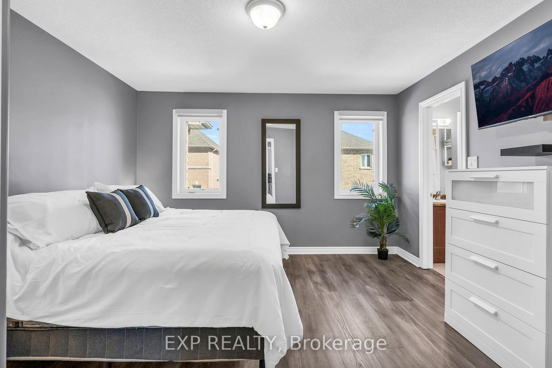 Photo 18 of 53 Wyndham Circle, Georgina, Sutton & Jackson's Point — HOMEH