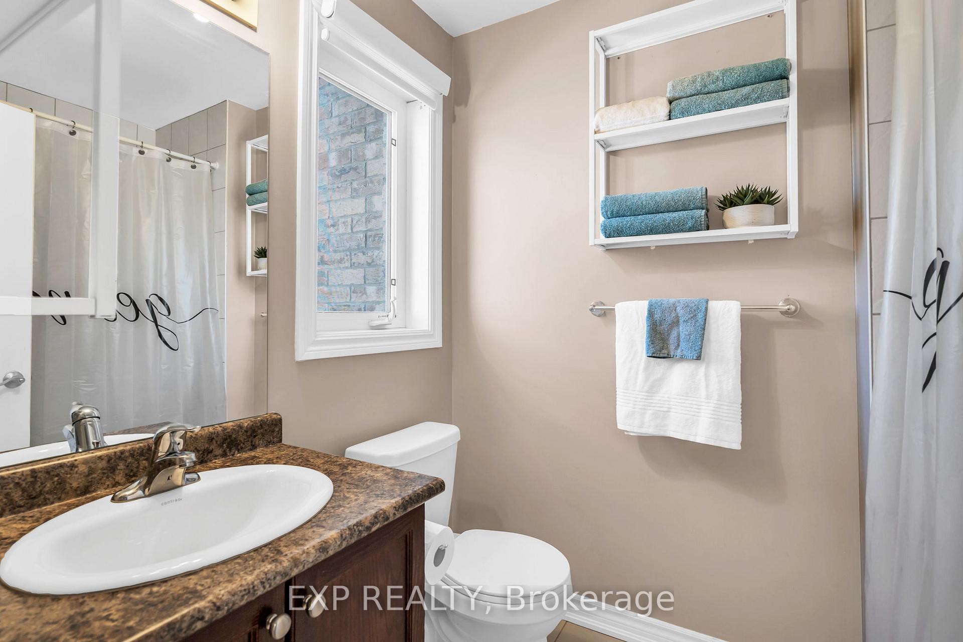 Photo 22 of 53 Wyndham Circle, Georgina, Sutton & Jackson's Point — HOMEH