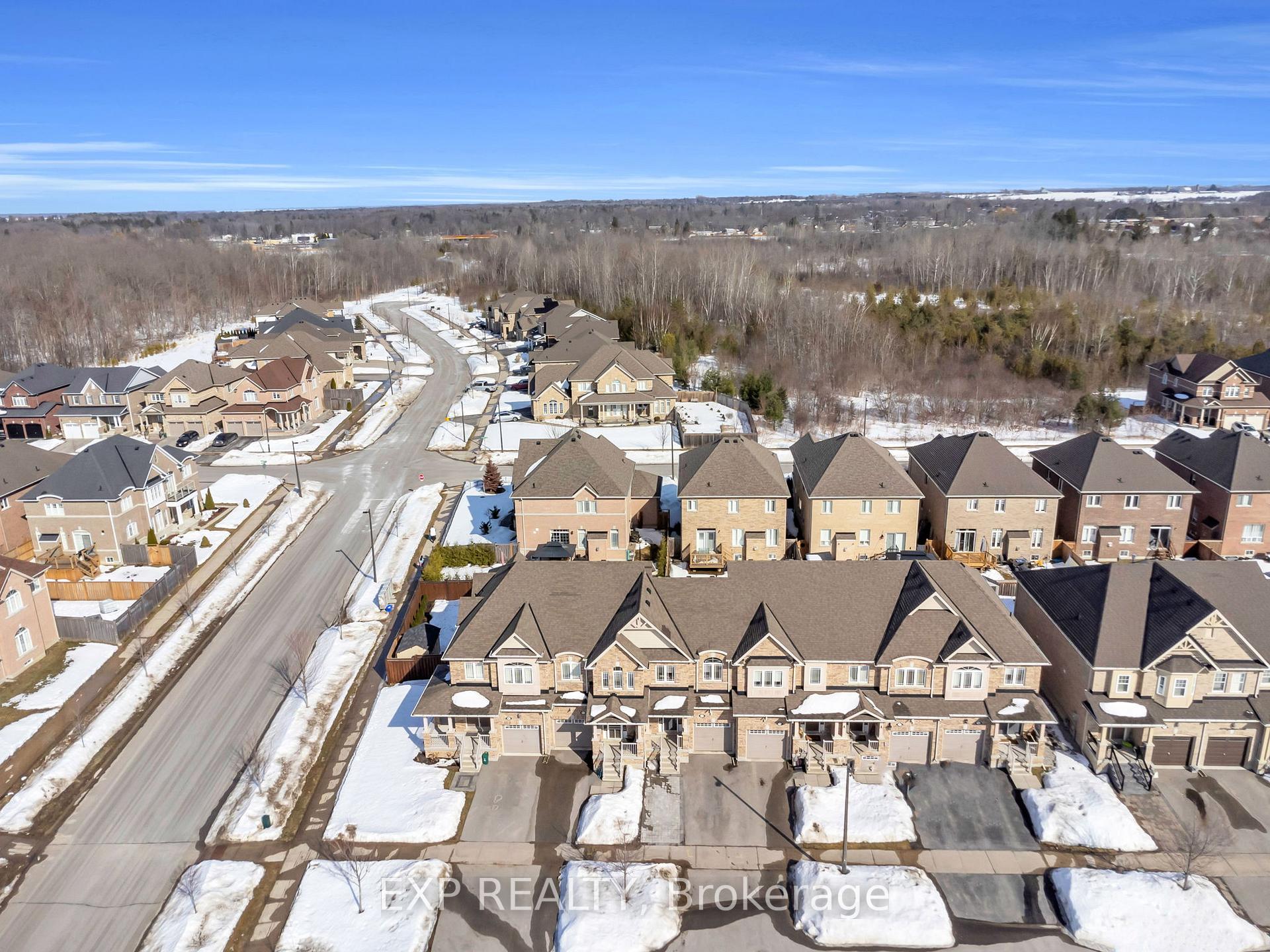 Photo 41 of 53 Wyndham Circle, Georgina, Sutton & Jackson's Point — HOMEH
