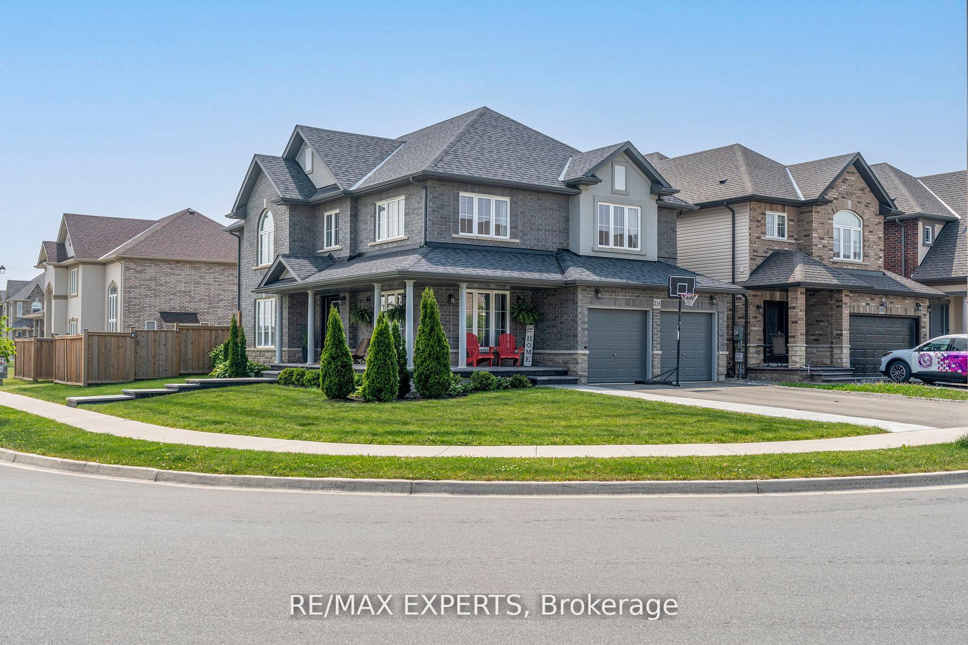 Photo 3 of 316 Dalgleish Trail, Hamilton, Rural Glanbrook — HOMEH