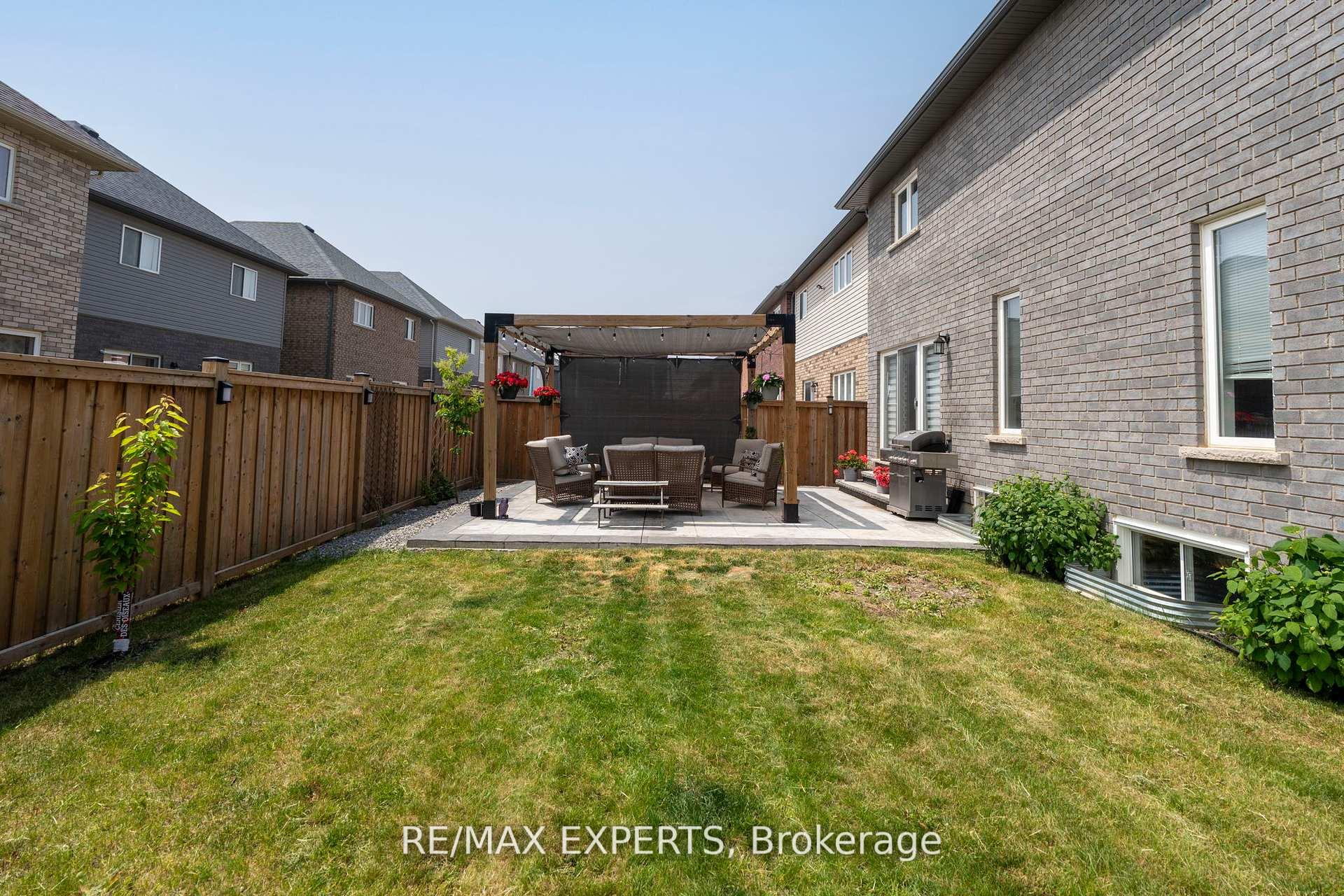 Photo 37 of 316 Dalgleish Trail, Hamilton, Rural Glanbrook — HOMEH
