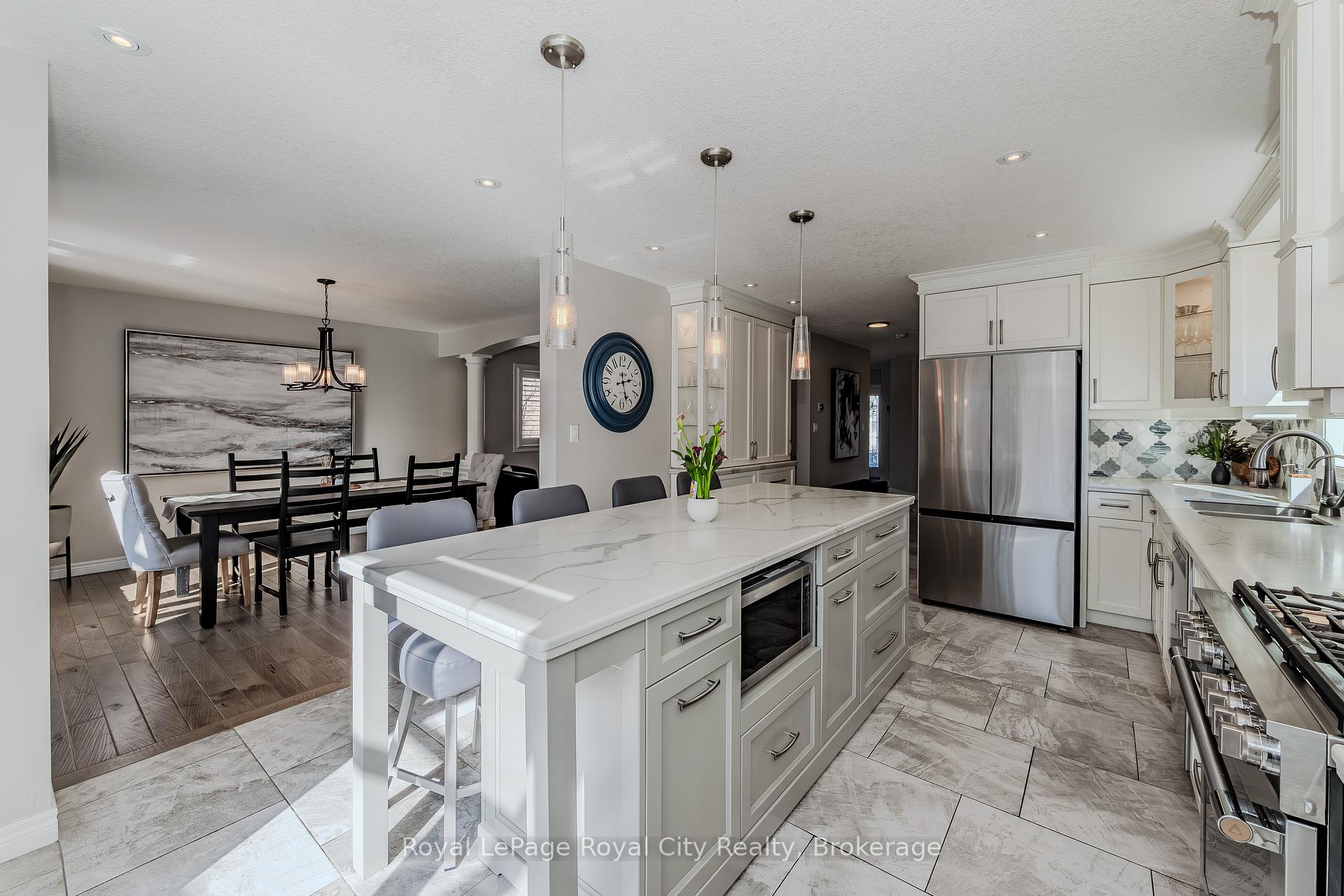 Photo 9 of 92 Chillico Drive, Guelph, Willow West/Sugarbush/West Acres — HOMEH