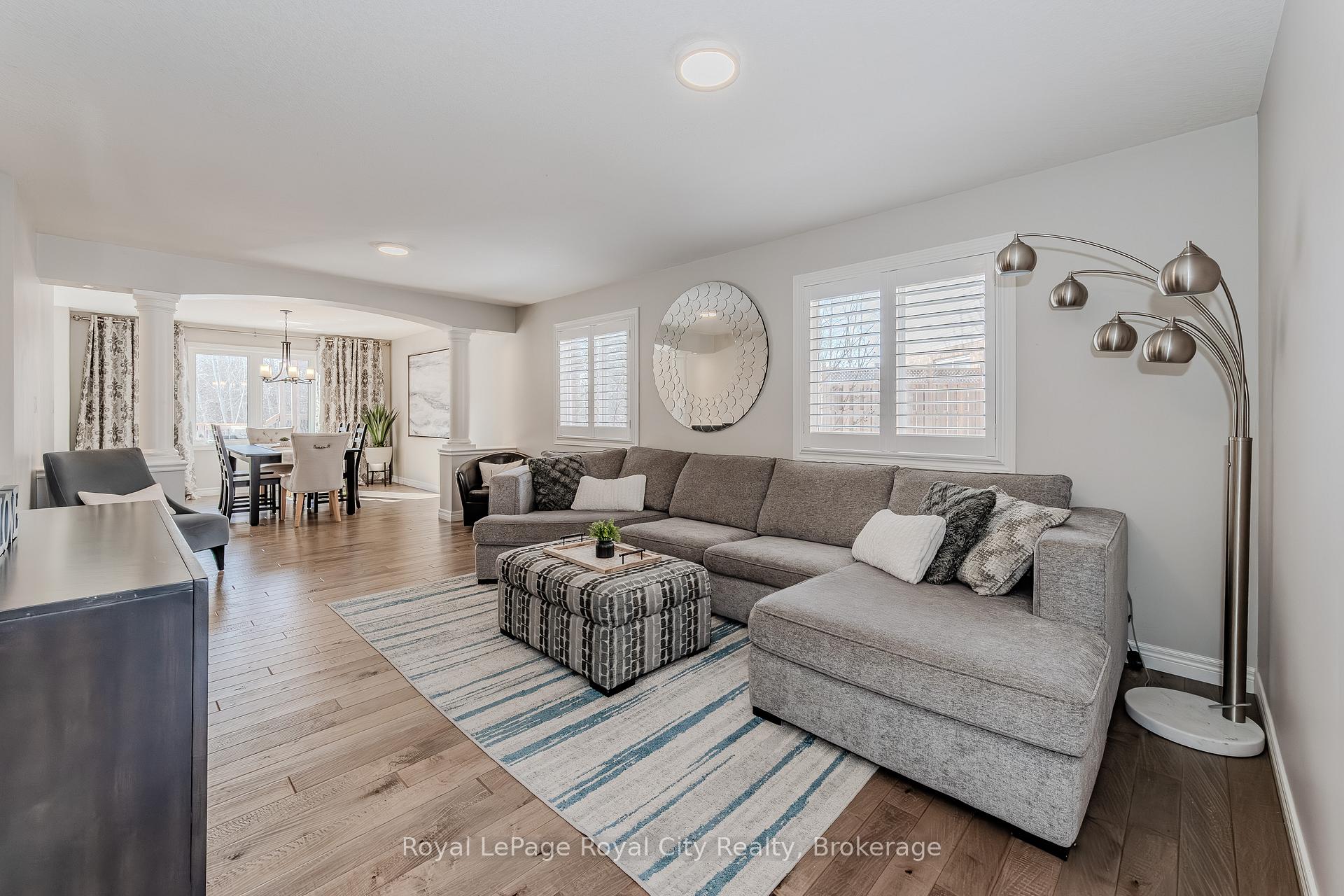 Photo 12 of 92 Chillico Drive, Guelph, Willow West/Sugarbush/West Acres — HOMEH