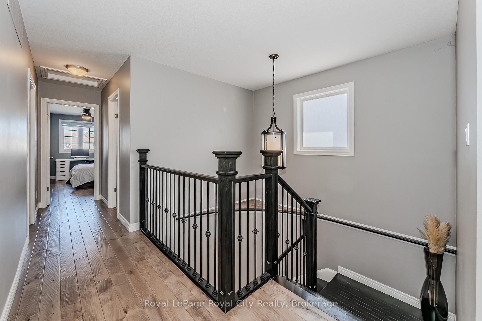 Photo 17 of 92 Chillico Drive, Guelph, Willow West/Sugarbush/West Acres — HOMEH
