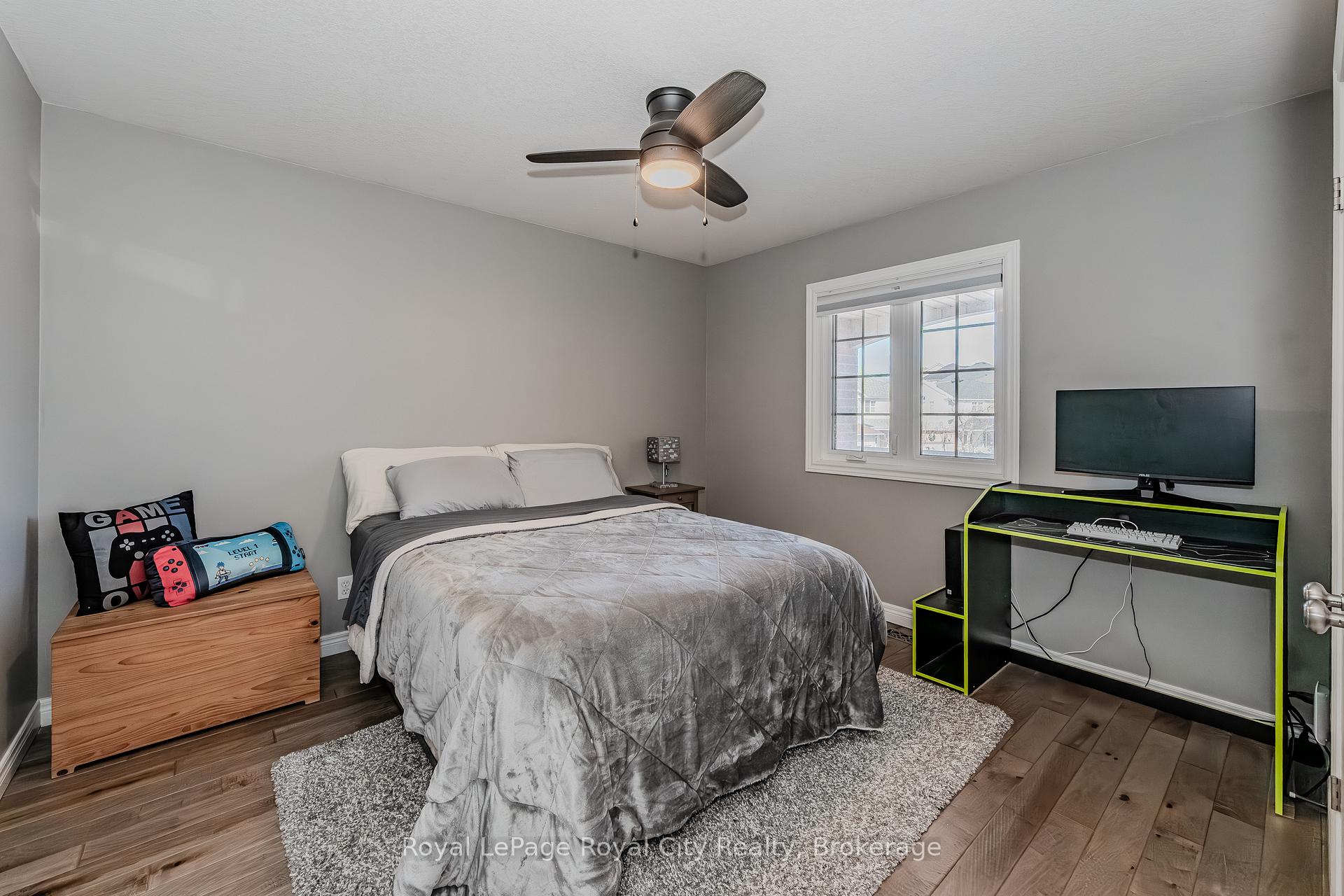 Photo 25 of 92 Chillico Drive, Guelph, Willow West/Sugarbush/West Acres — HOMEH