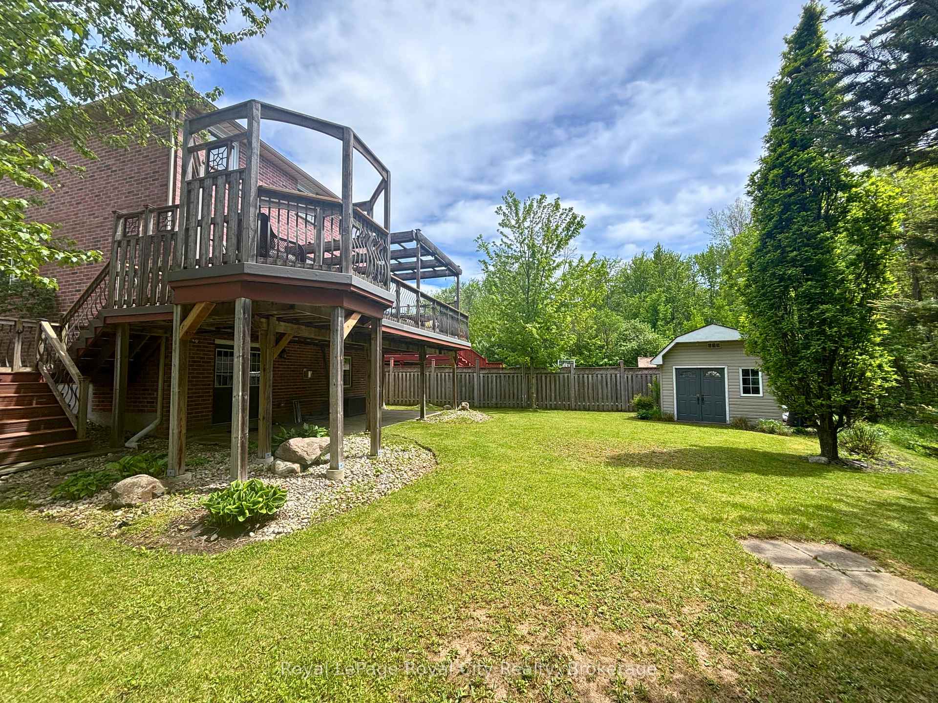 Photo 36 of 92 Chillico Drive, Guelph, Willow West/Sugarbush/West Acres — HOMEH