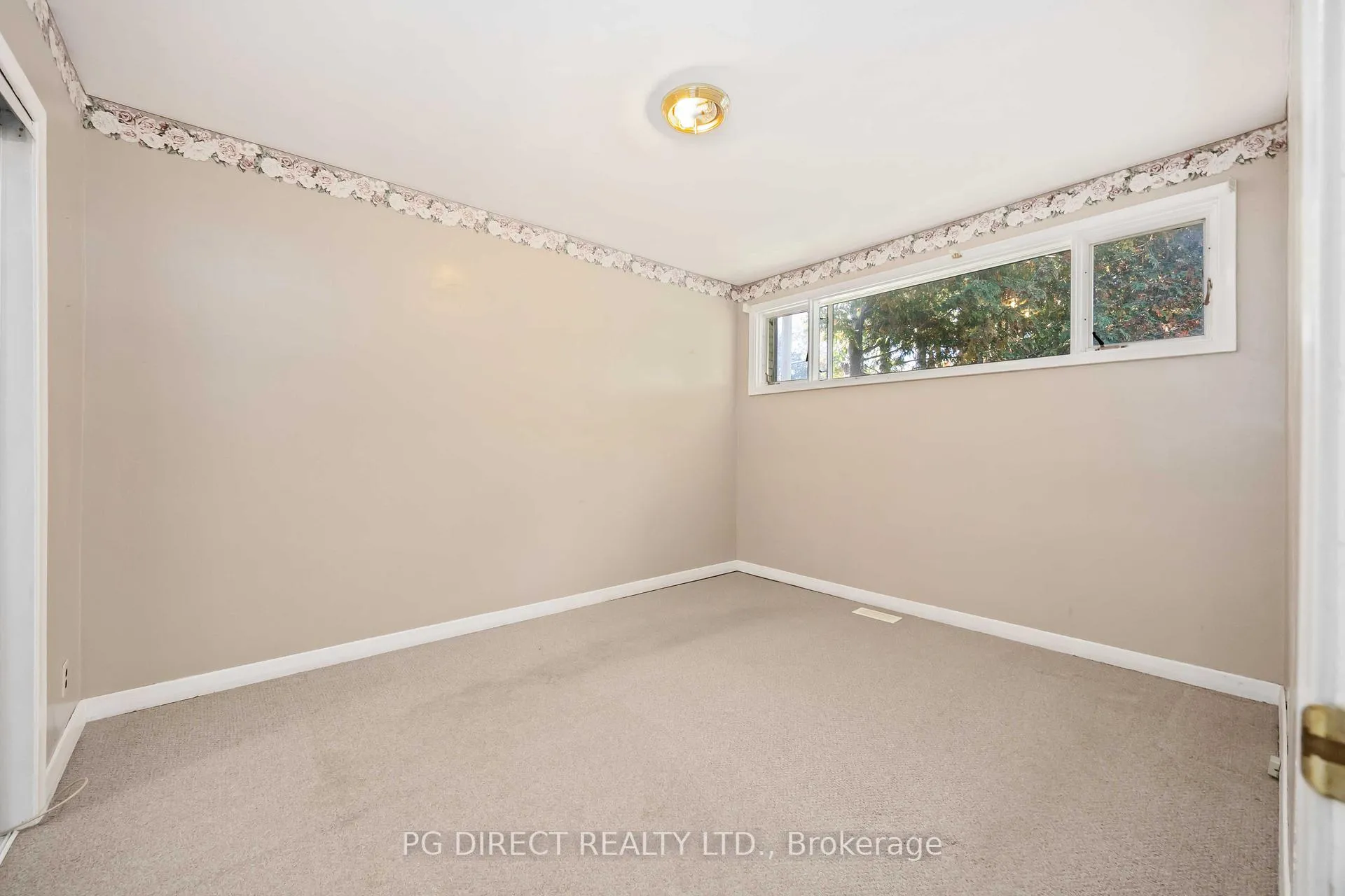 Photo 9 of 123 Tulloch Drive, Ajax, South East — HOMEH