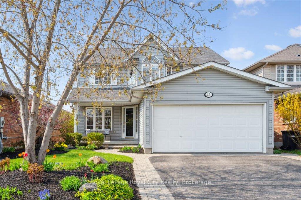 Front of 41 Munroe Crescent
