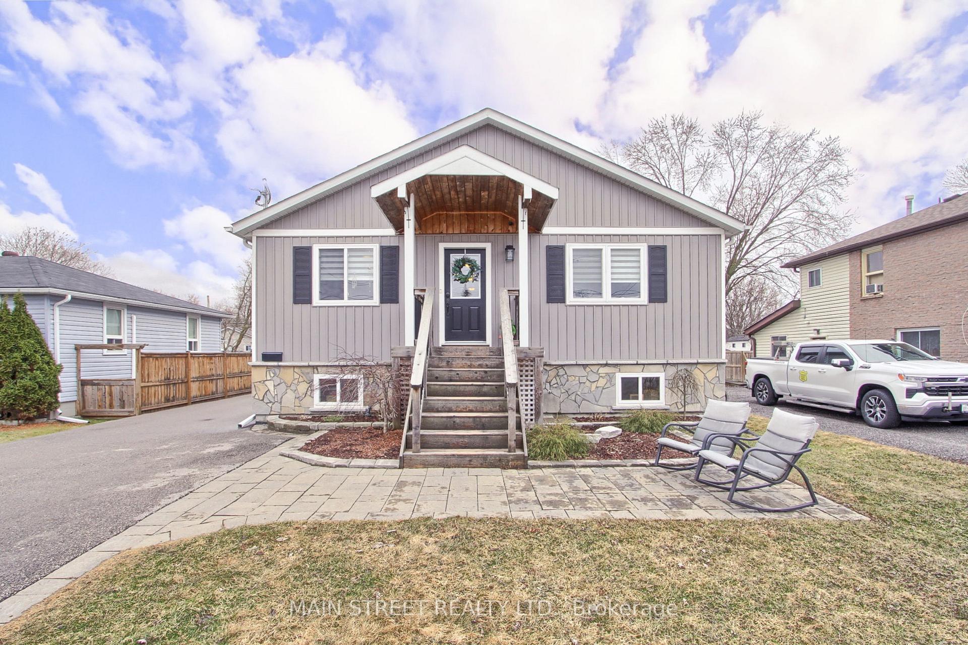 Photo 2 of 147 Spring Road, Georgina, Keswick North — HOMEH