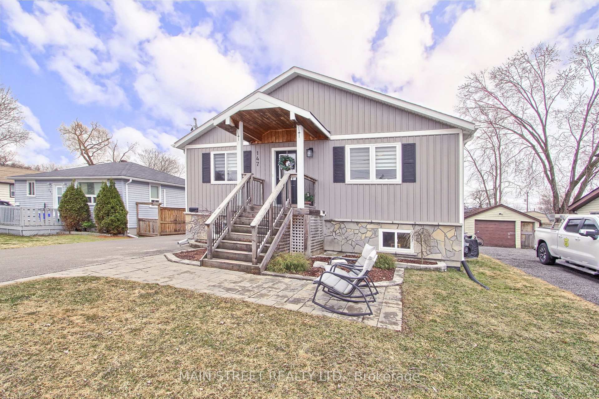 Photo 3 of 147 Spring Road, Georgina, Keswick North — HOMEH