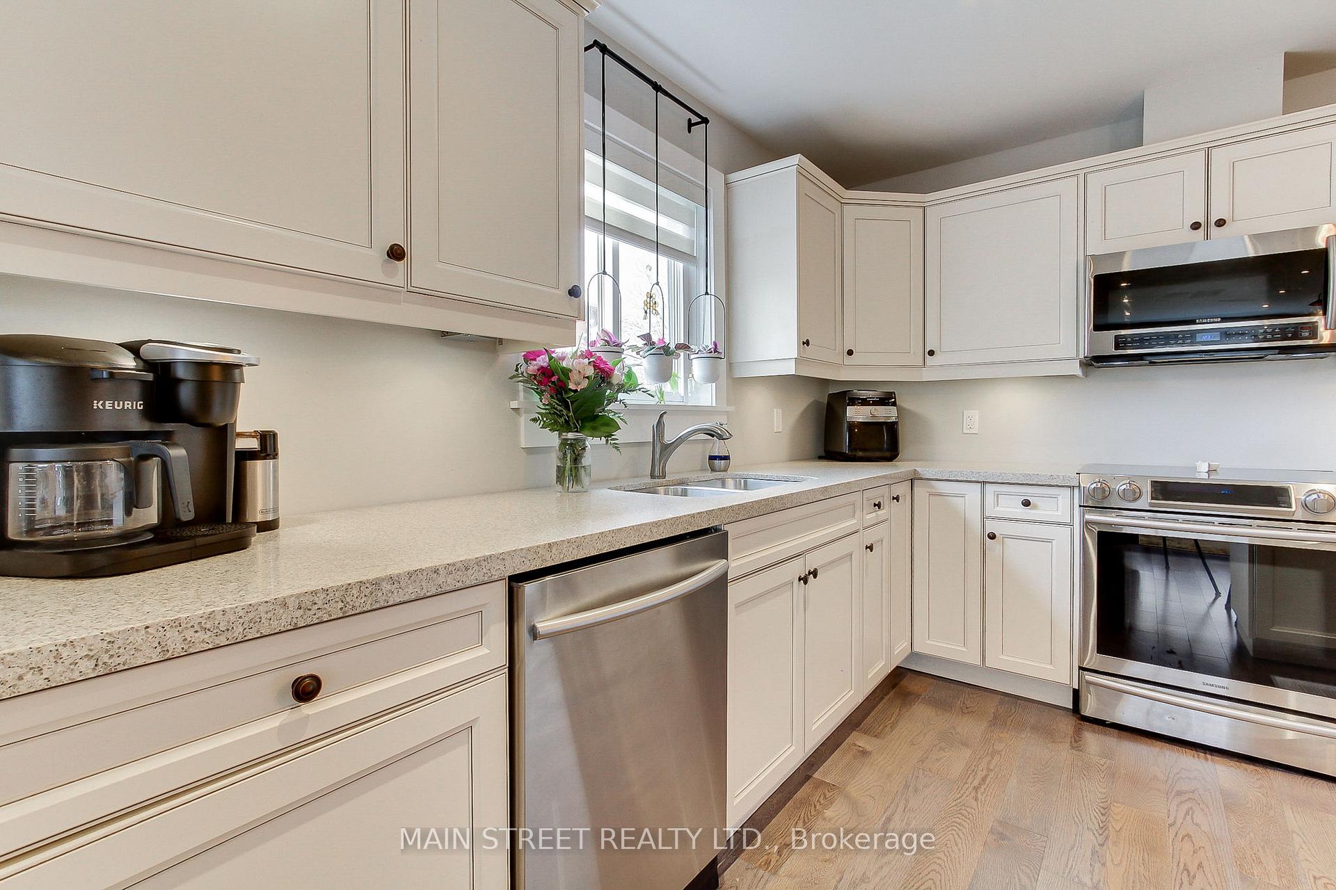 Photo 11 of 147 Spring Road, Georgina, Keswick North — HOMEH