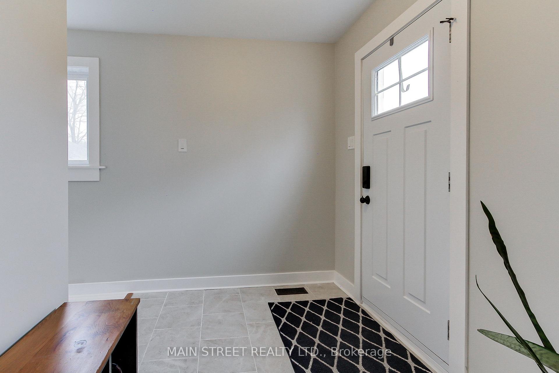 Photo 32 of 147 Spring Road, Georgina, Keswick North — HOMEH