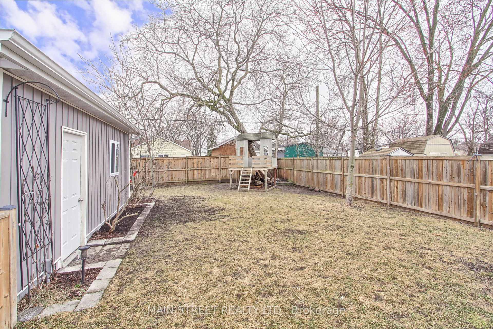 Photo 43 of 147 Spring Road, Georgina, Keswick North — HOMEH