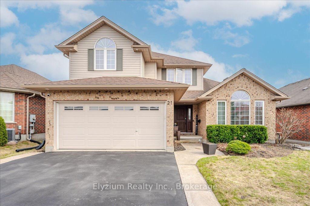 Front of 21 Creekside Drive
