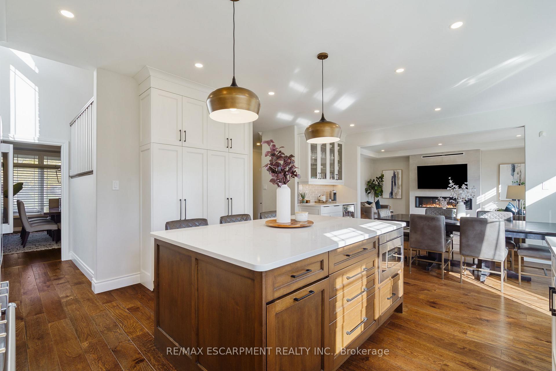 Photo 16 of 47 Stowbridge Crescent, Hamilton, Ancaster — HOMEH