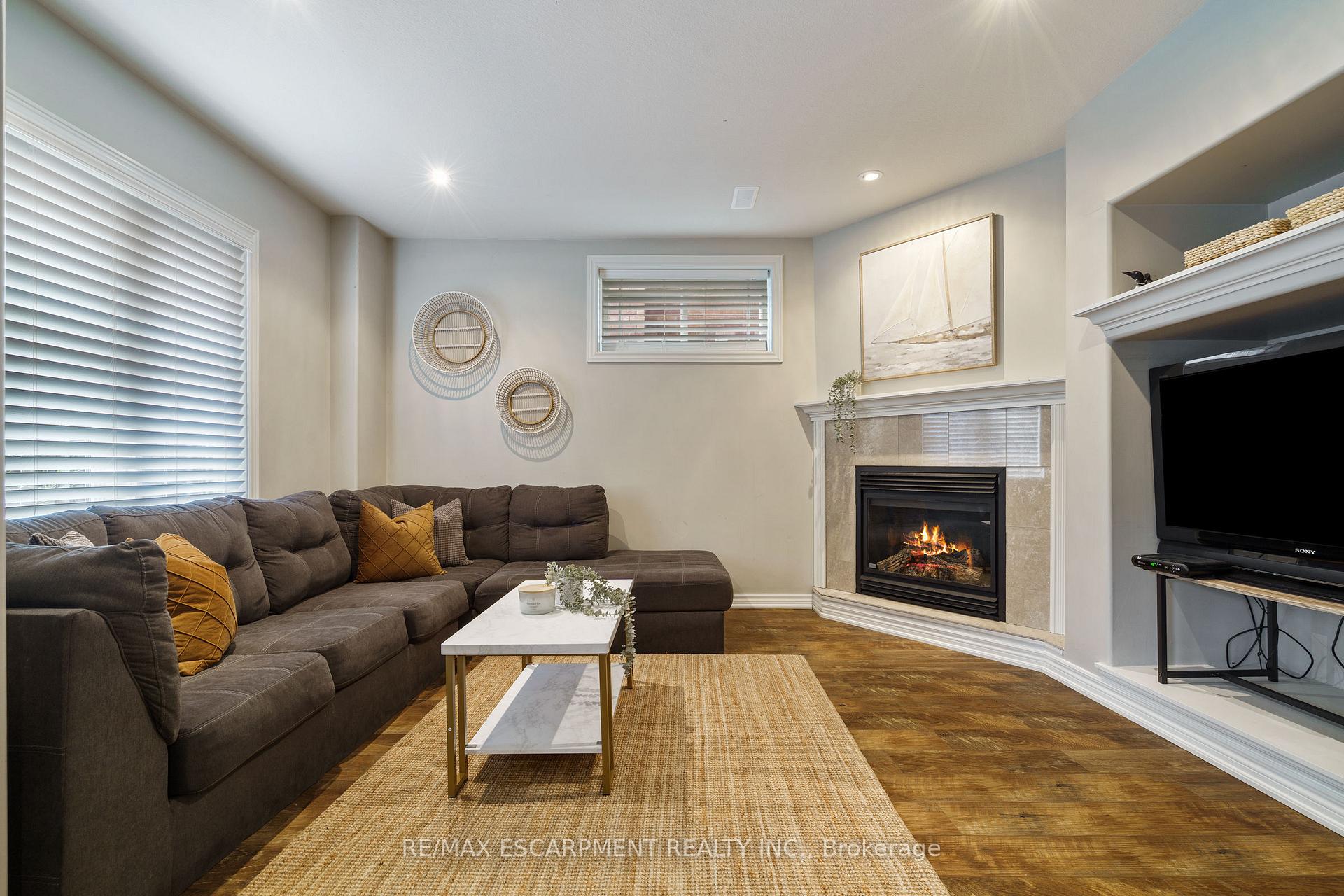 Photo 37 of 47 Stowbridge Crescent, Hamilton, Ancaster — HOMEH