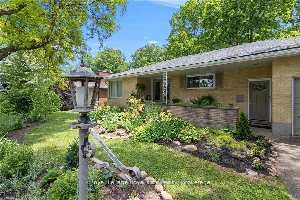 Photo 24 of 16 Fairview Boulevard, Guelph, Dovercliffe Park/Old University — HOMEH