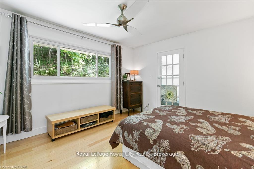Photo 44 of 16 Fairview Boulevard, Guelph, Dovercliffe Park/Old University — HOMEH