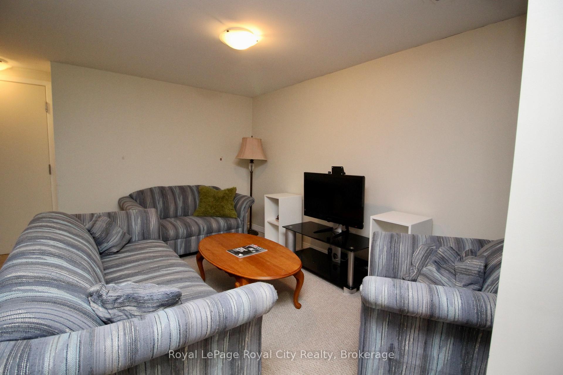 Photo 67 of 16 Fairview Boulevard, Guelph, Dovercliffe Park/Old University — HOMEH