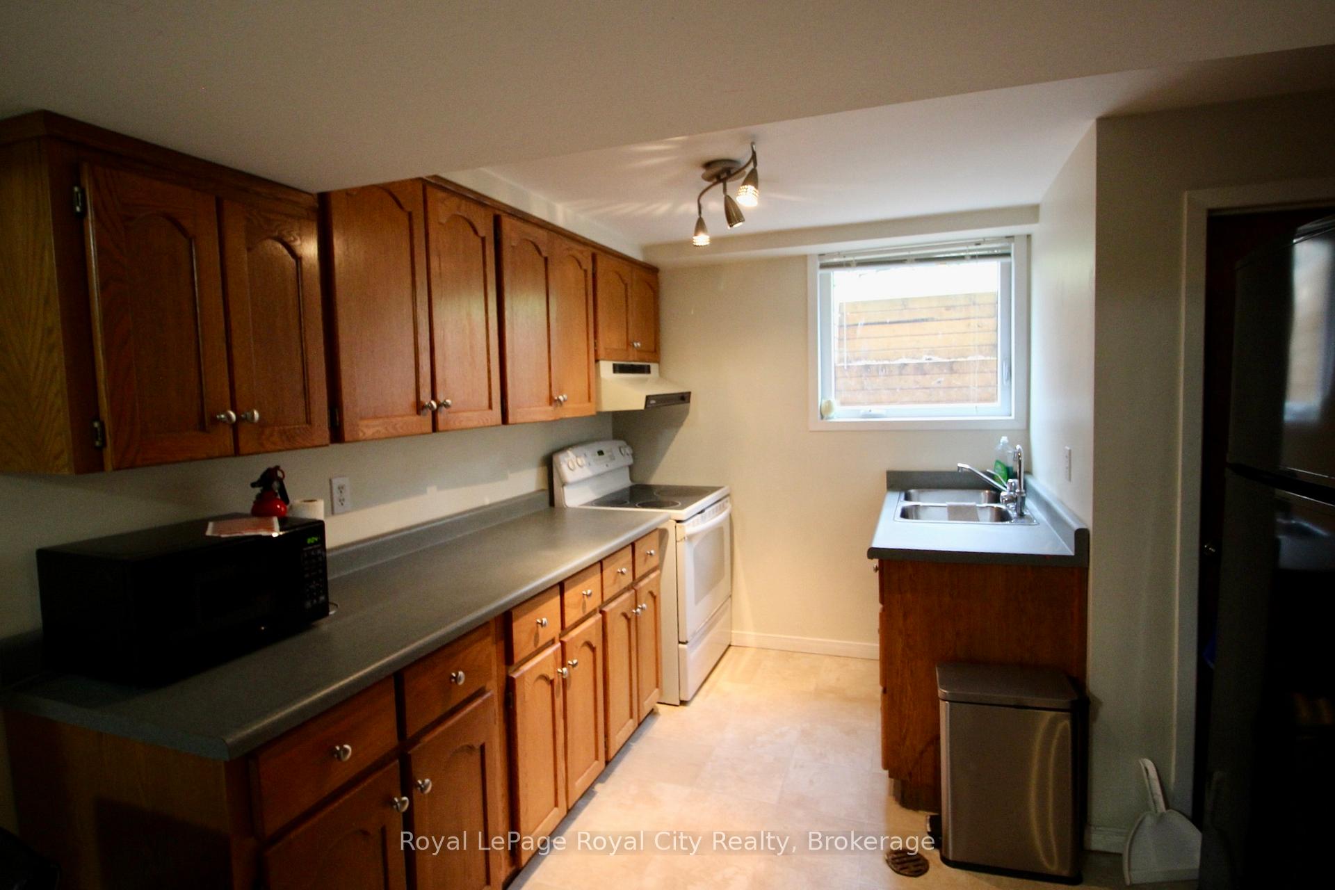 Photo 71 of 16 Fairview Boulevard, Guelph, Dovercliffe Park/Old University — HOMEH