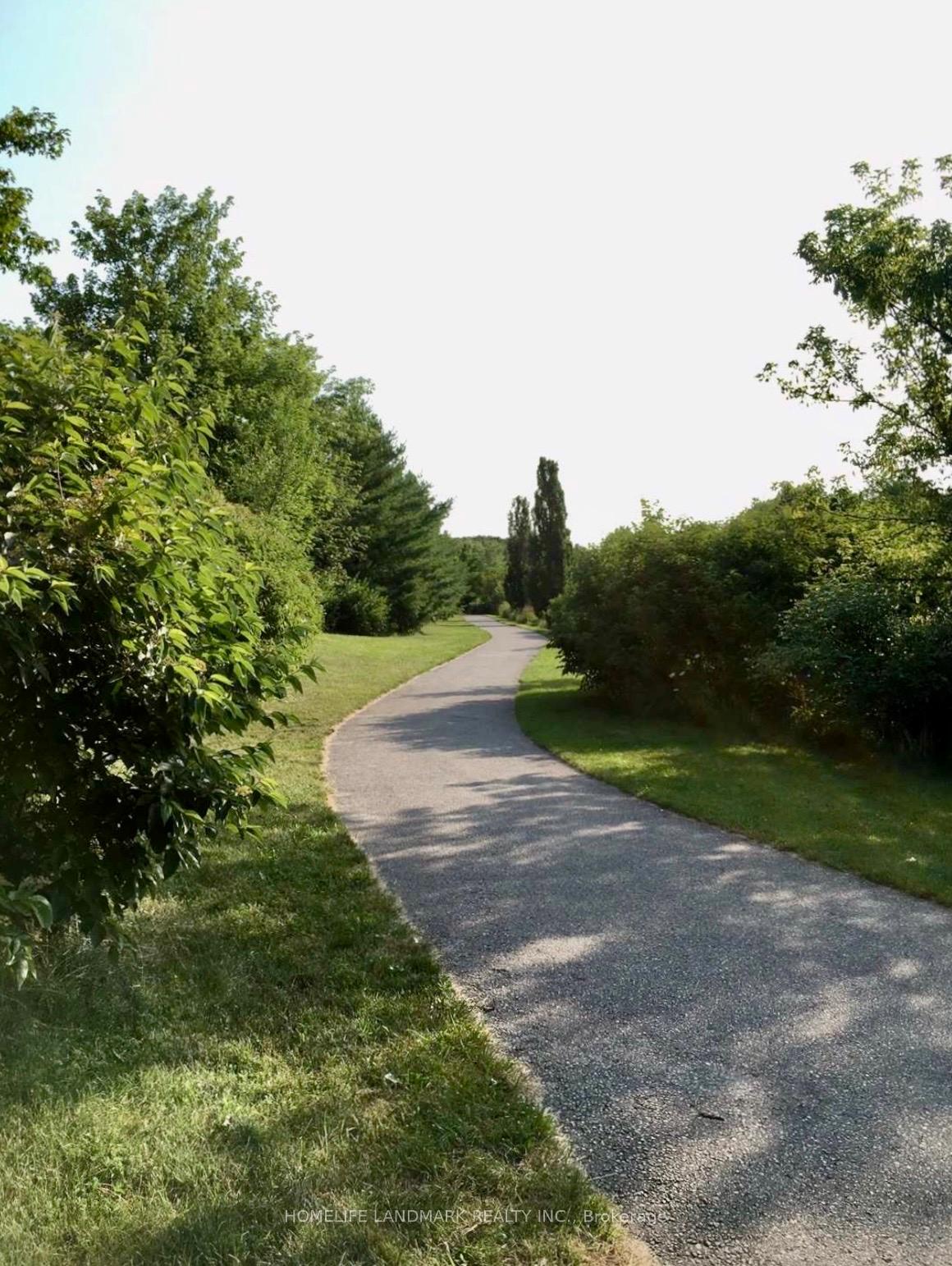 Photo 23 of 79 Clairfields Drive E, Guelph, Pineridge/Westminster Woods — HOMEH