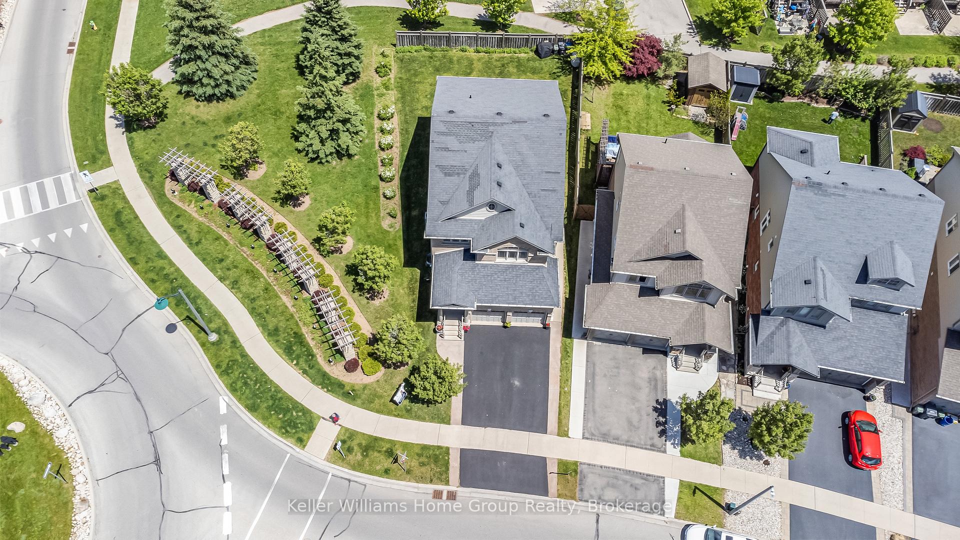 Photo 5 of 271 Goodwin Drive, Guelph, Pineridge/Westminster Woods — HOMEH