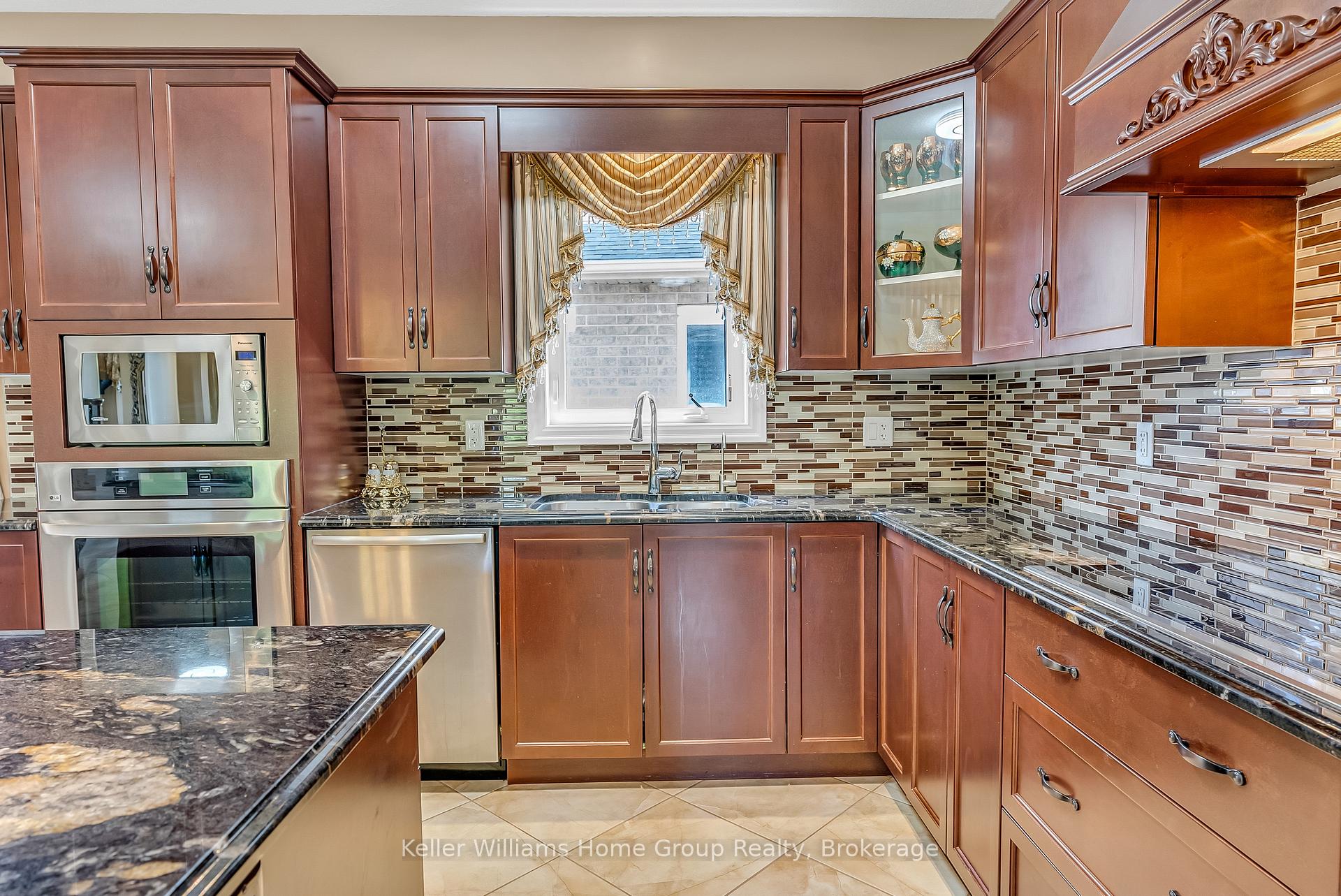 Photo 13 of 271 Goodwin Drive, Guelph, Pineridge/Westminster Woods — HOMEH