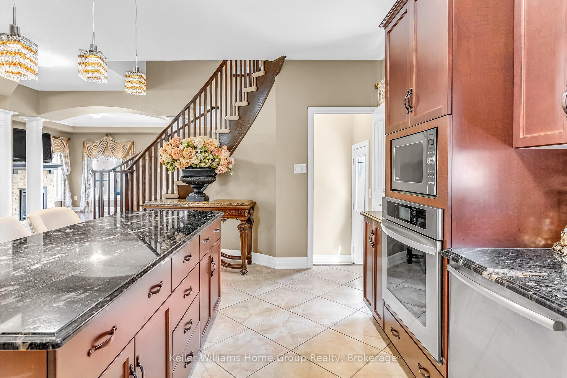 Photo 15 of 271 Goodwin Drive, Guelph, Pineridge/Westminster Woods — HOMEH