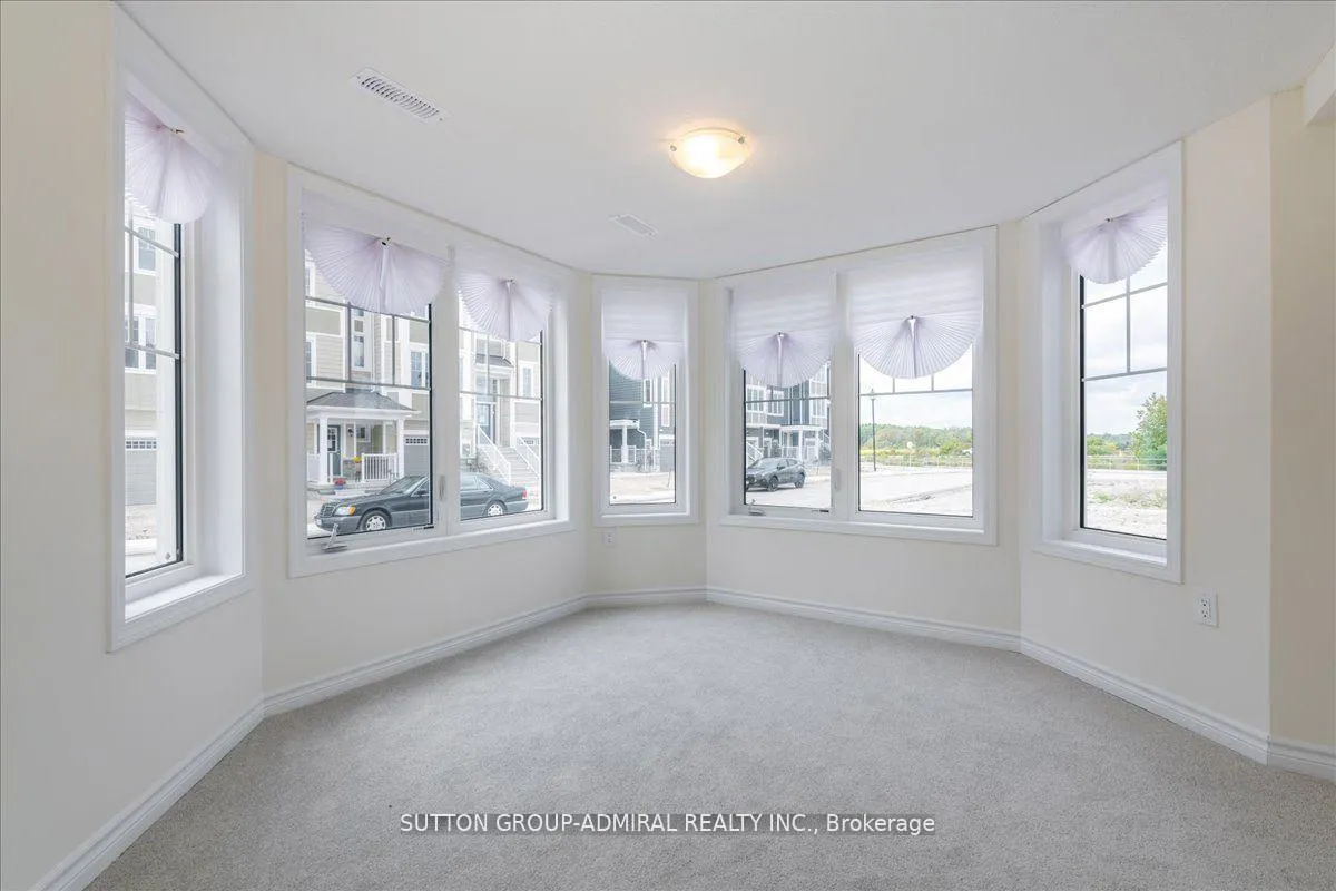 Photo 6 of 17 Lana Circle, Wasaga Beach — HOMEH