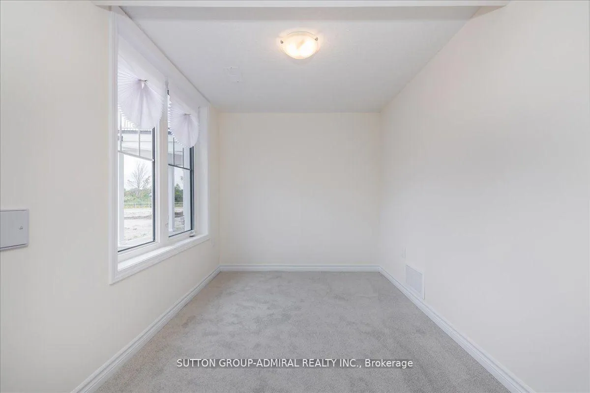 Photo 10 of 17 Lana Circle, Wasaga Beach — HOMEH